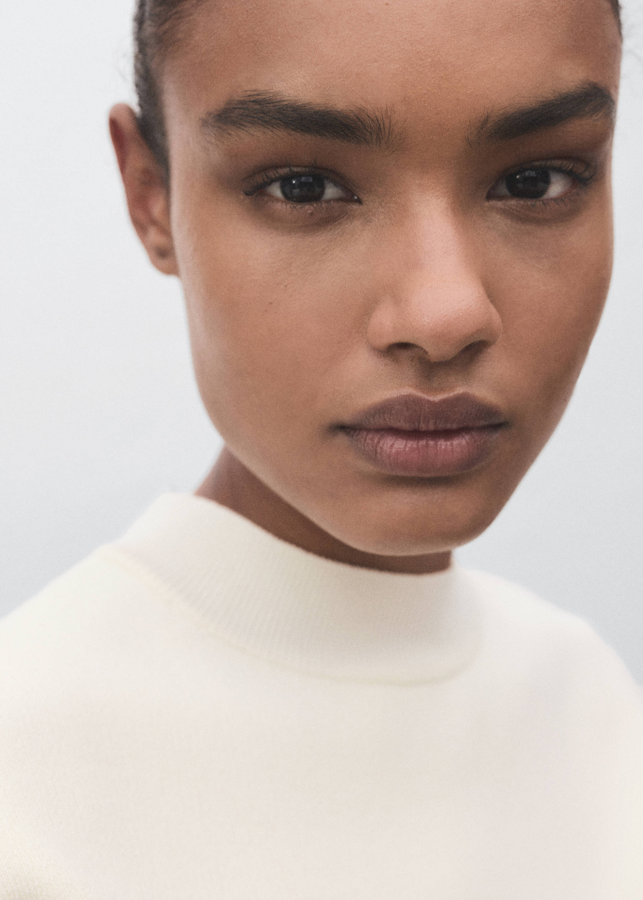 Short-sleeved fine-knit sweater - Details of the article 1