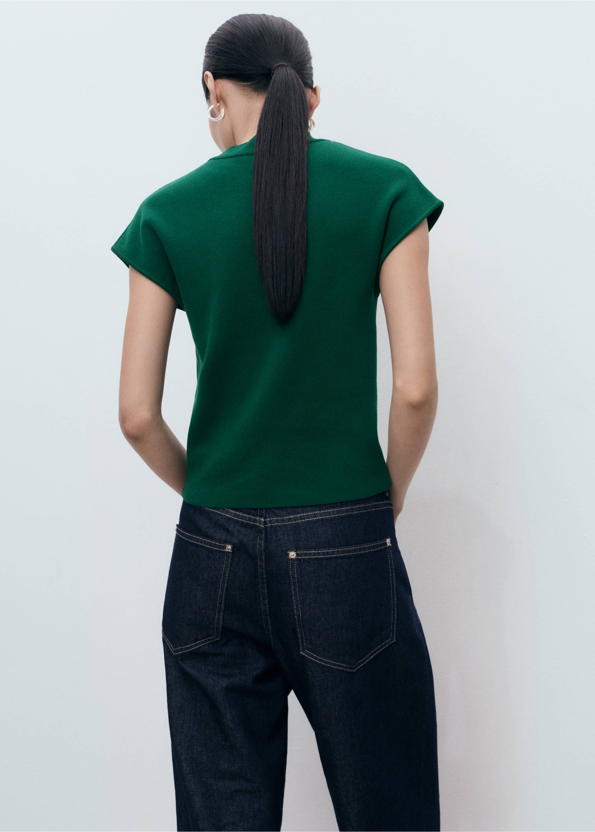 Short-sleeved fine-knit sweater - Reverse of the article, Dark Green. Ref: 17074129-00.