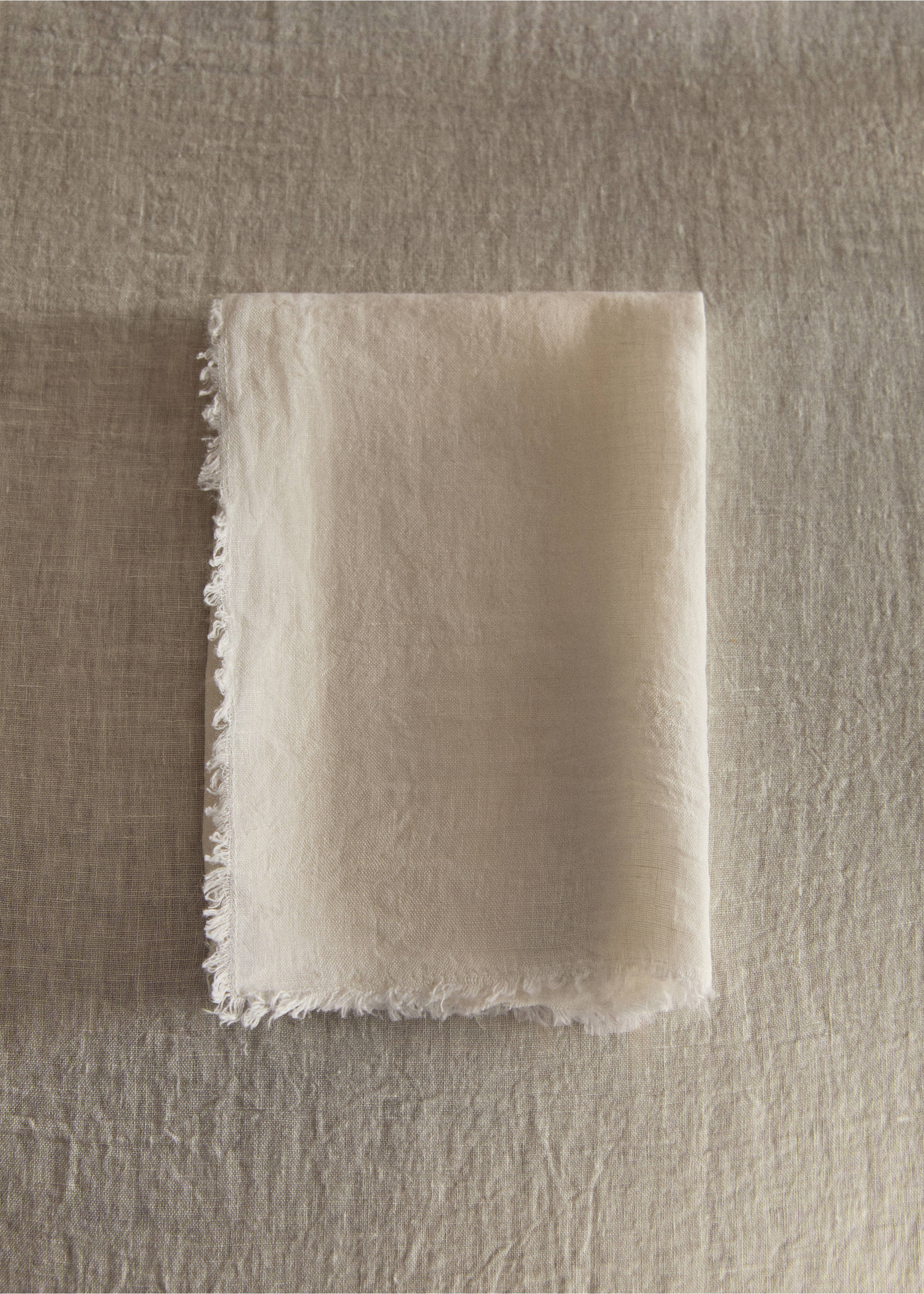 Linen napkins with frayed ends - General plane, Off White. Ref: 17074130-00.