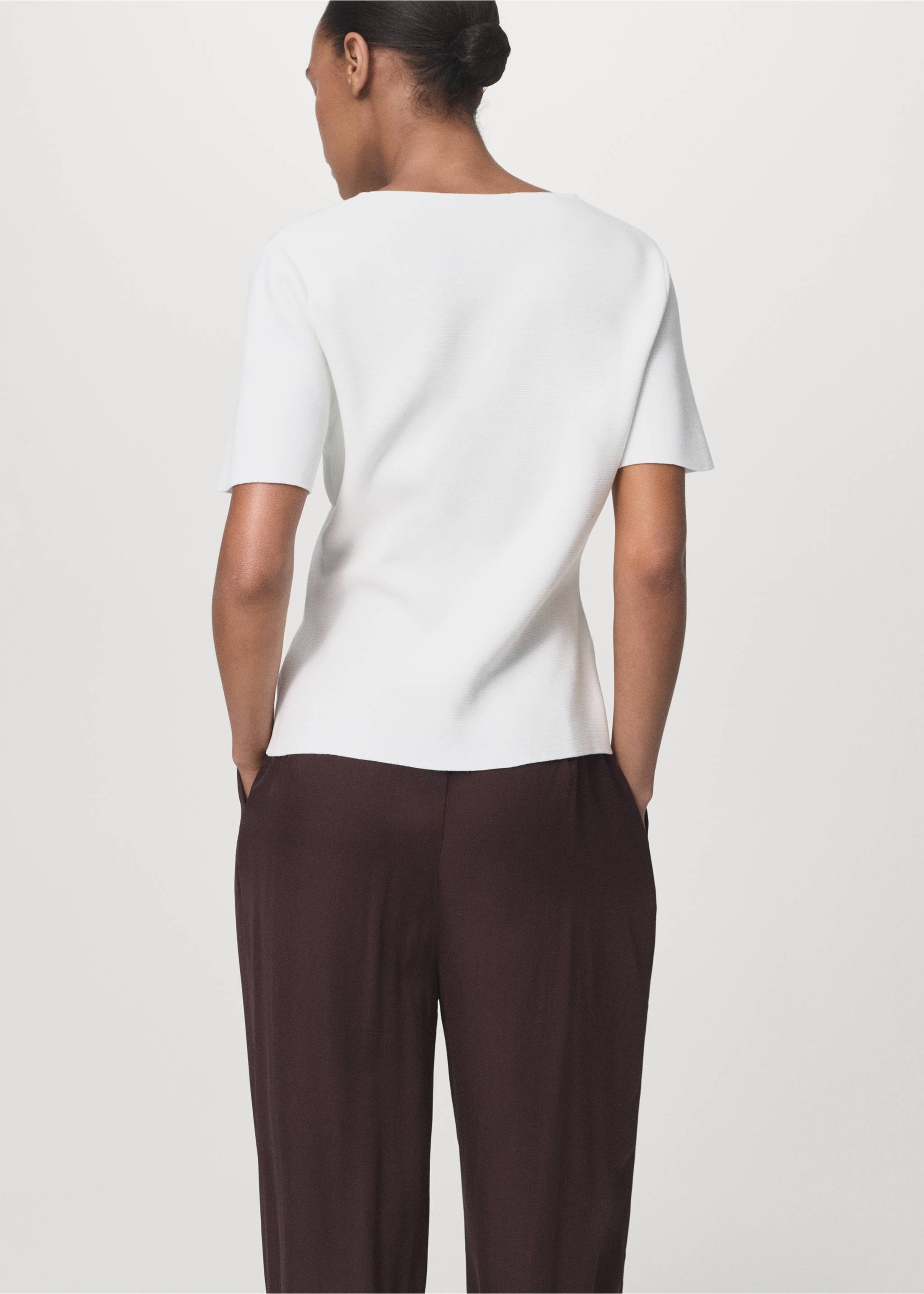 Knitted cardigan with jewel button - Reverse of the article, White. Ref: 17074139-00.