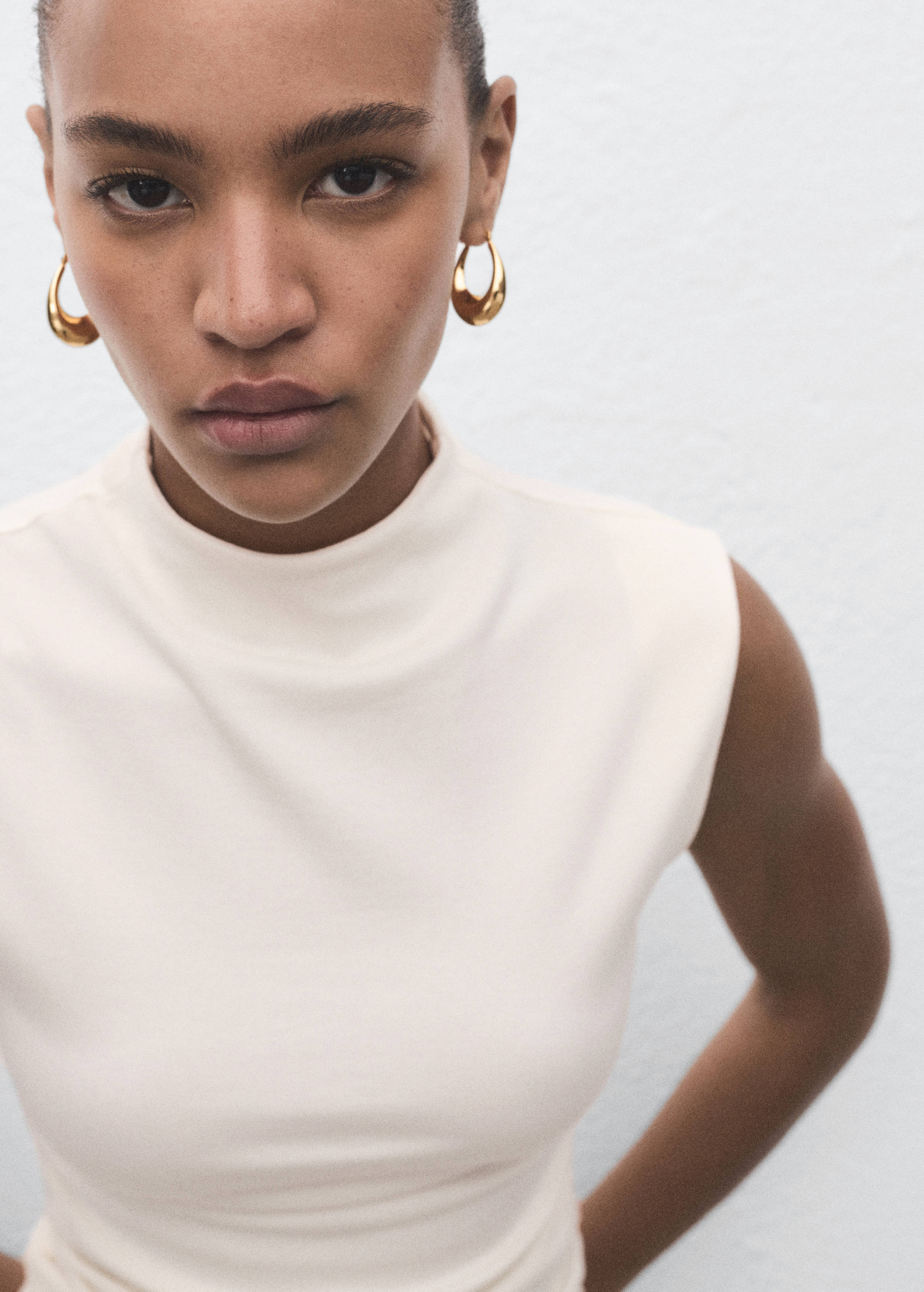 Ruched fitted top - Details of the article 1