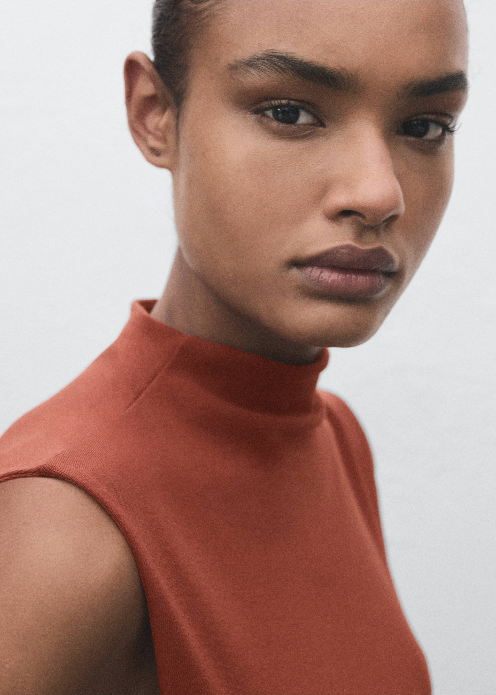 Ruched fitted top - Details of the article 1, Russet. Ref: 17074140-00.