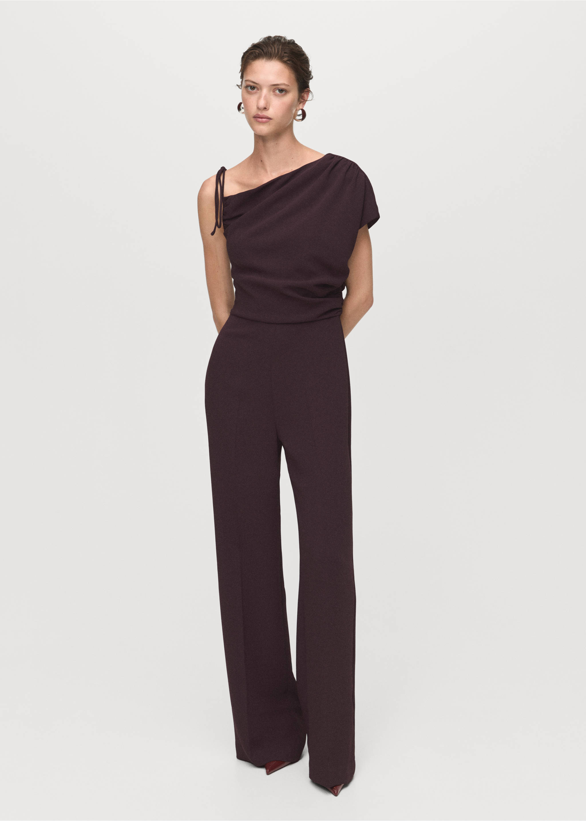 Jumpsuit with asymmetrical neck and bow - General plane, Brown. Ref: 17074145-00.