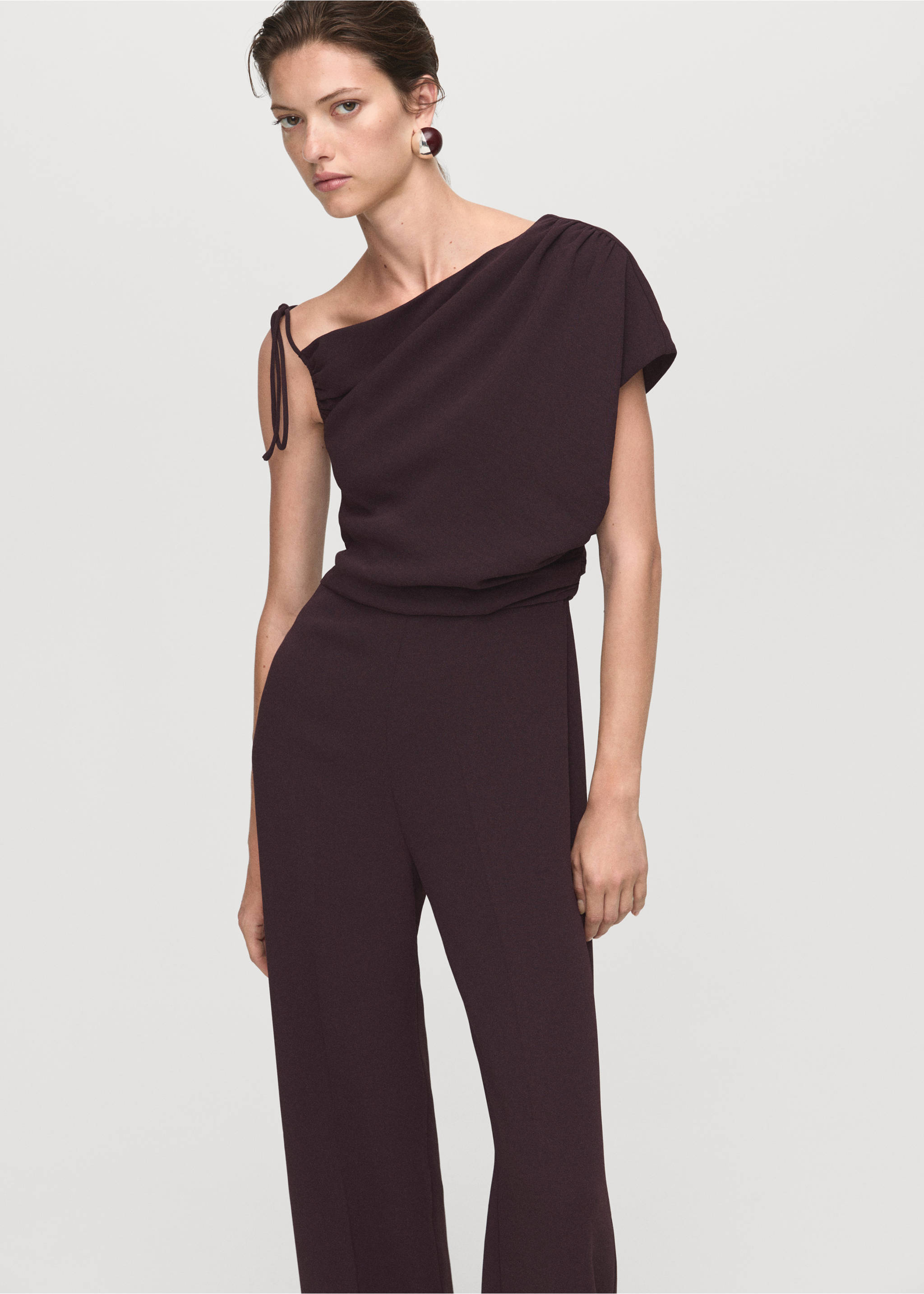 Jumpsuit with asymmetrical neck and bow - Medium plane, Brown. Ref: 17074145-00.