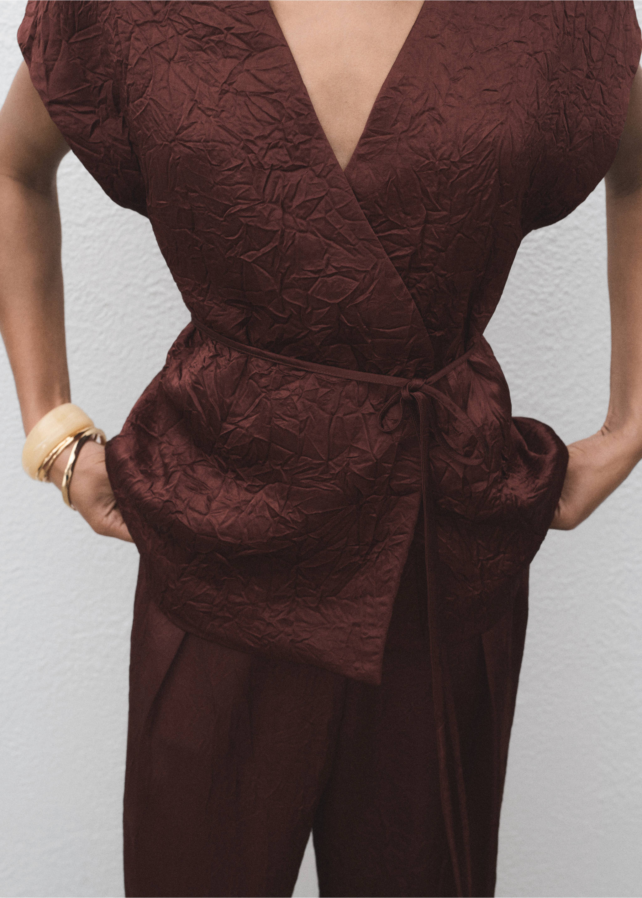 Double-breasted crinkled-effect waistcoat - Details of the article 6, Chocolate. Ref: 17074146-00.