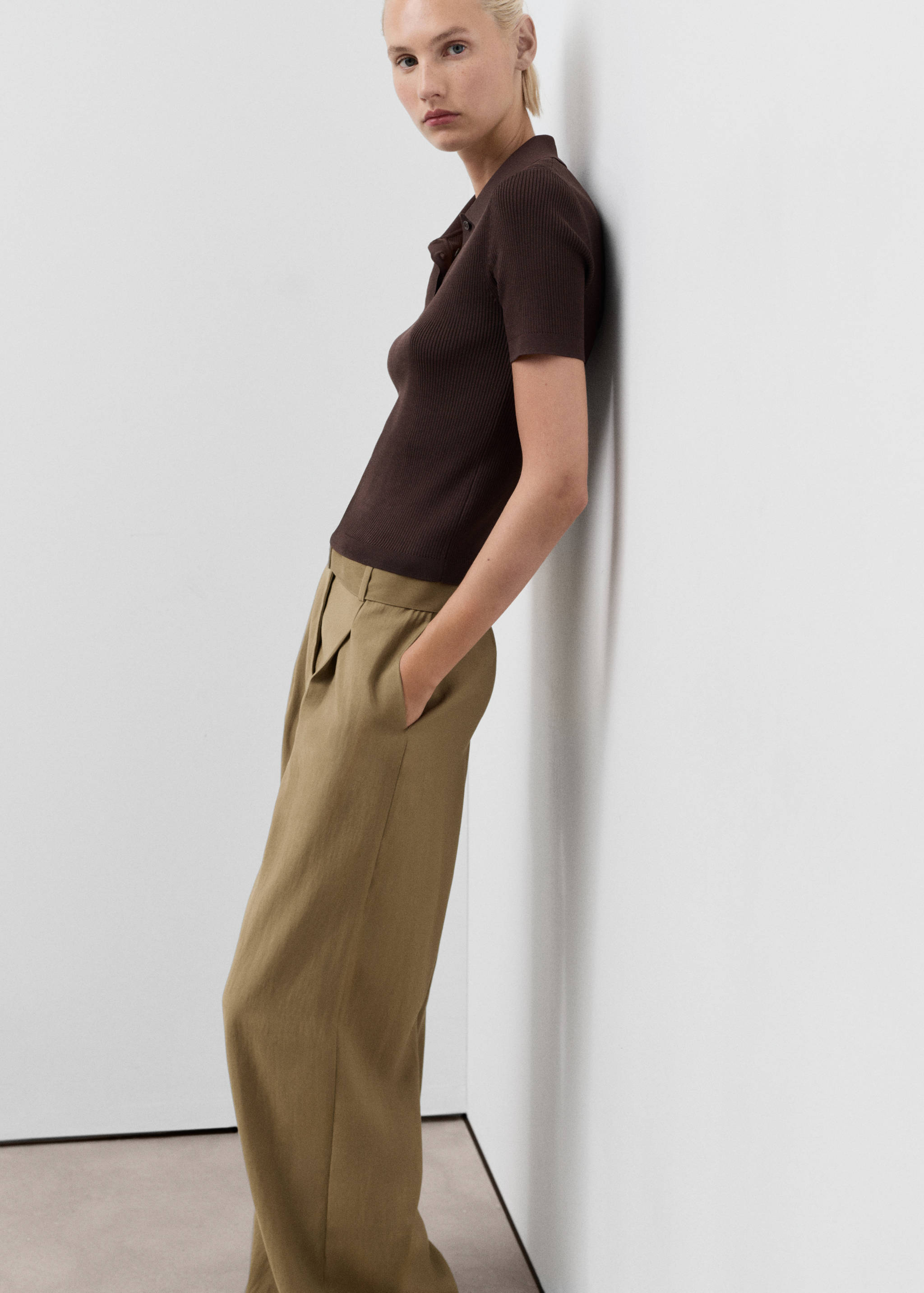 Paperbag trousers with belt - Details of the article 6