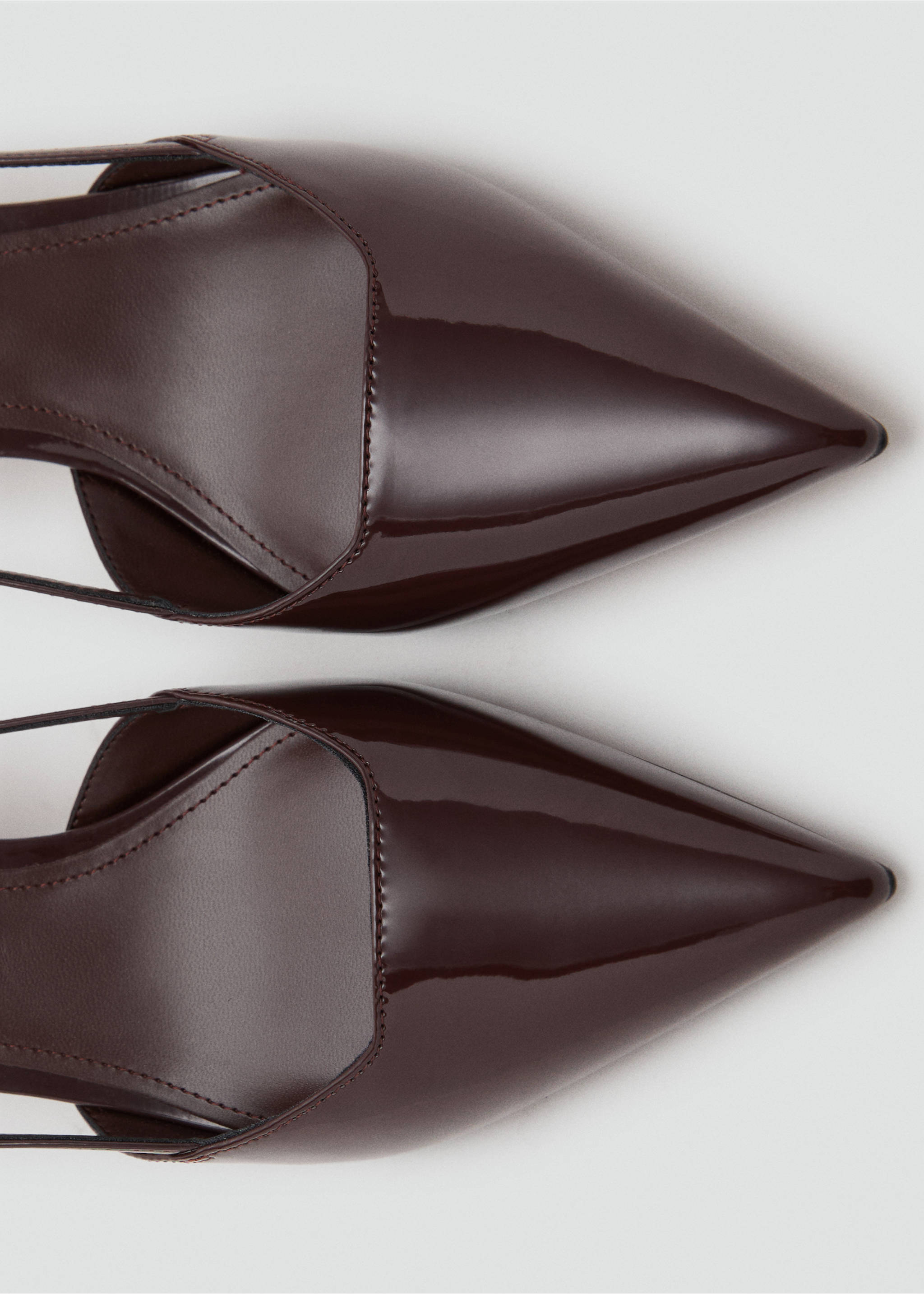 Kitten-heel patent leather shoes - Details of the article 3, Chocolate. Ref: 17074435-00.