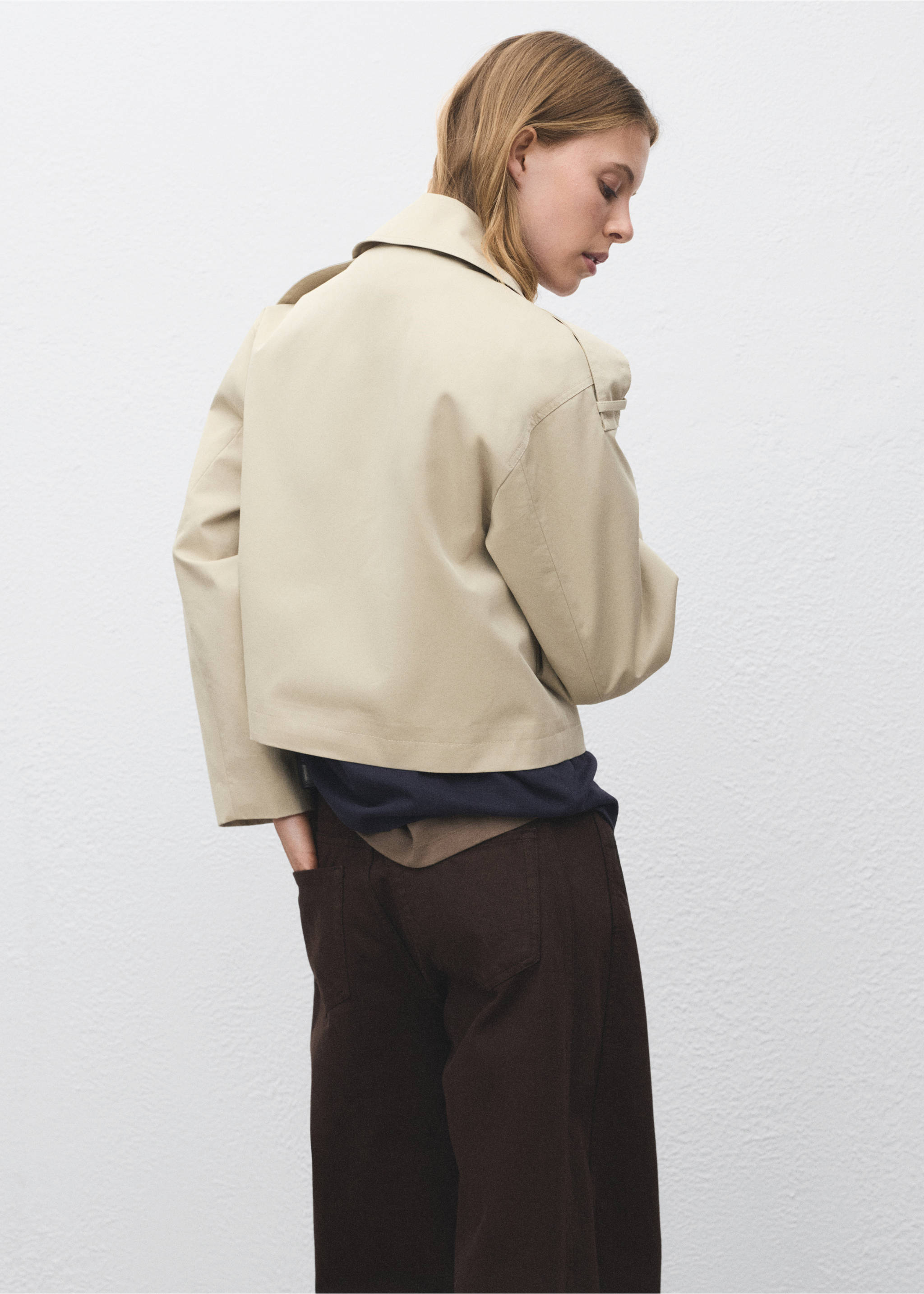 Trench crop double boutonnage - Verso de l’article, Beige. Ref: 17074438-00.
