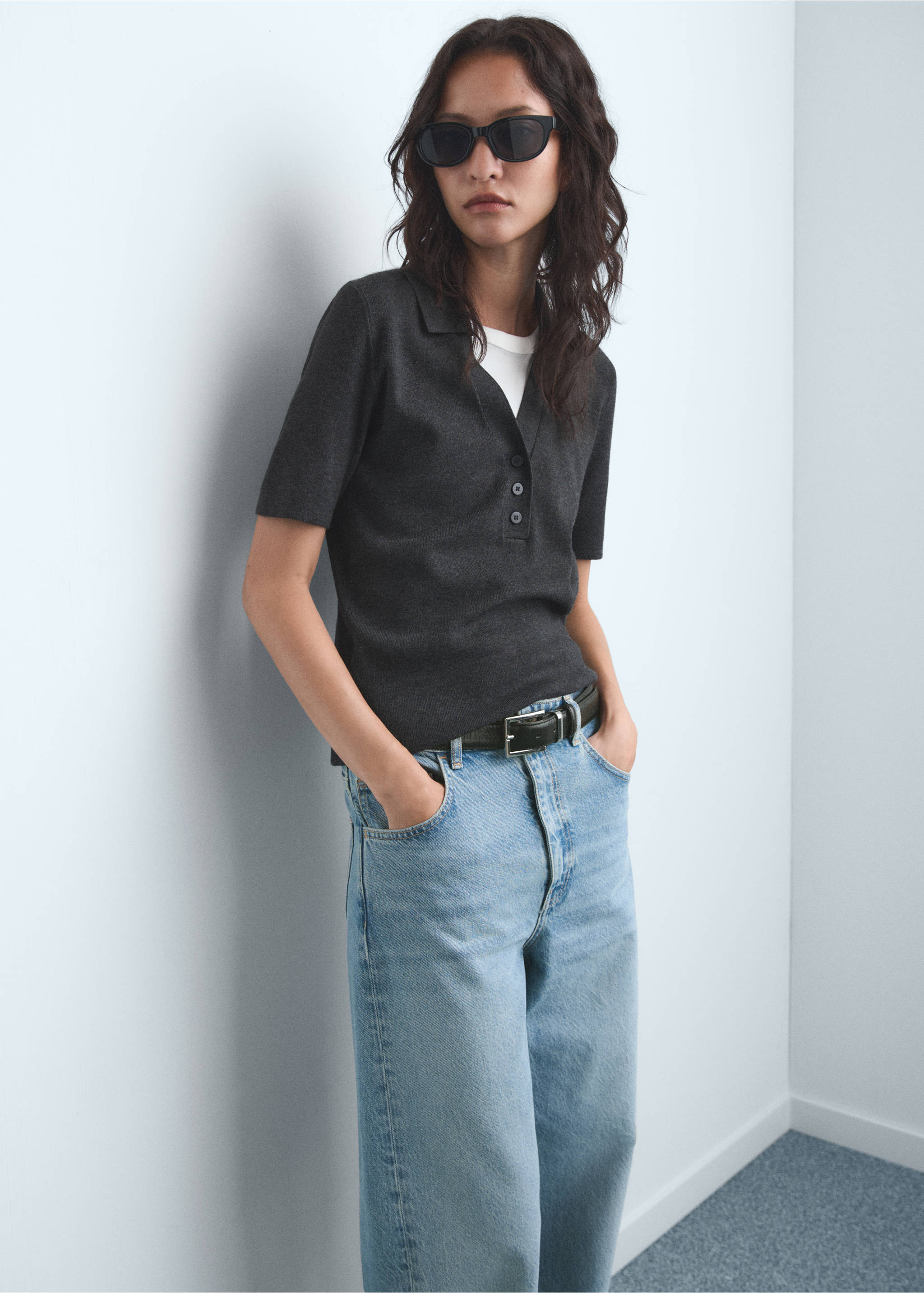 Mid-rise barrel jeans - Detail van het artikel 1, Middenblauw. Ref: 17074445-00.