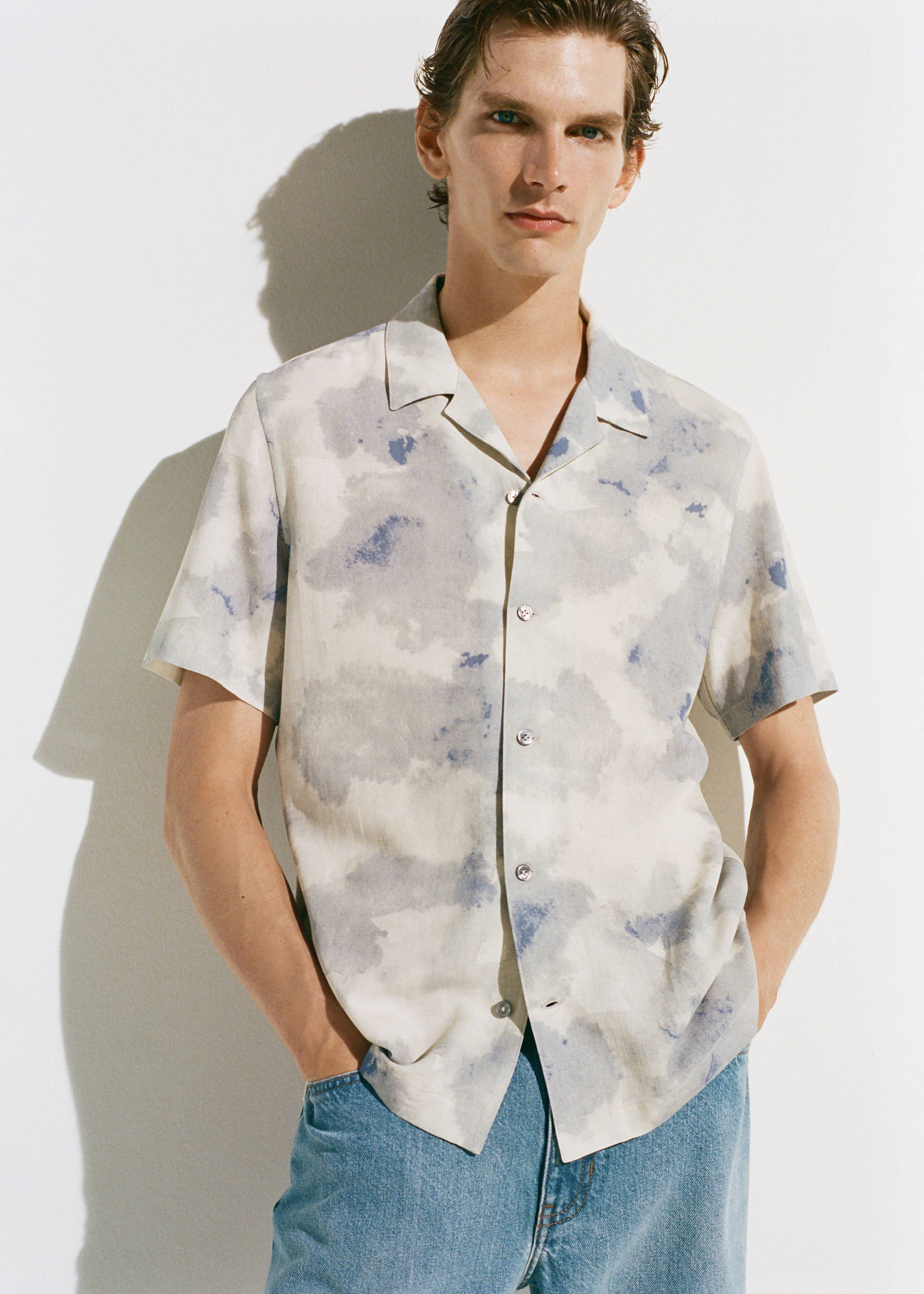 Printed bowling shirt - Details of the article 5, Light/Pastel Grey. Ref: 17074447-00.
