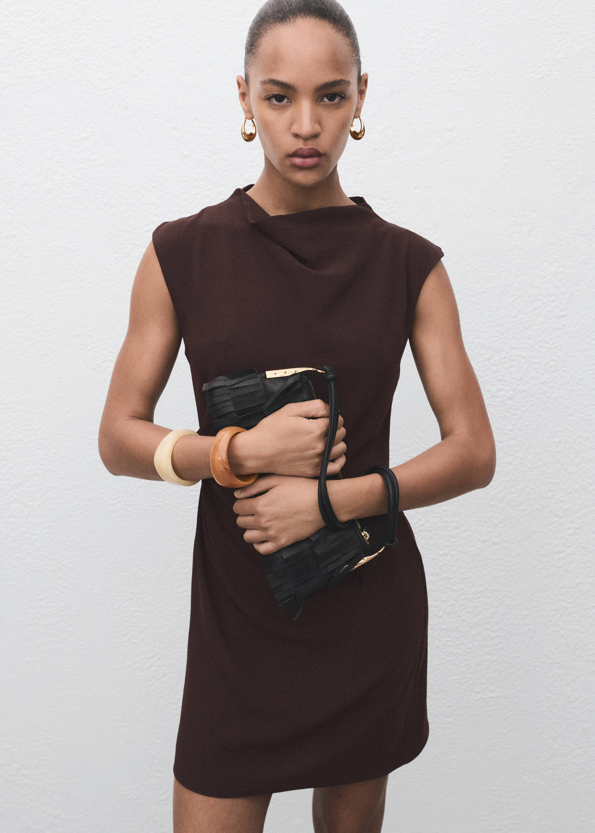 Ruched dress with draped neckline - Medium plane