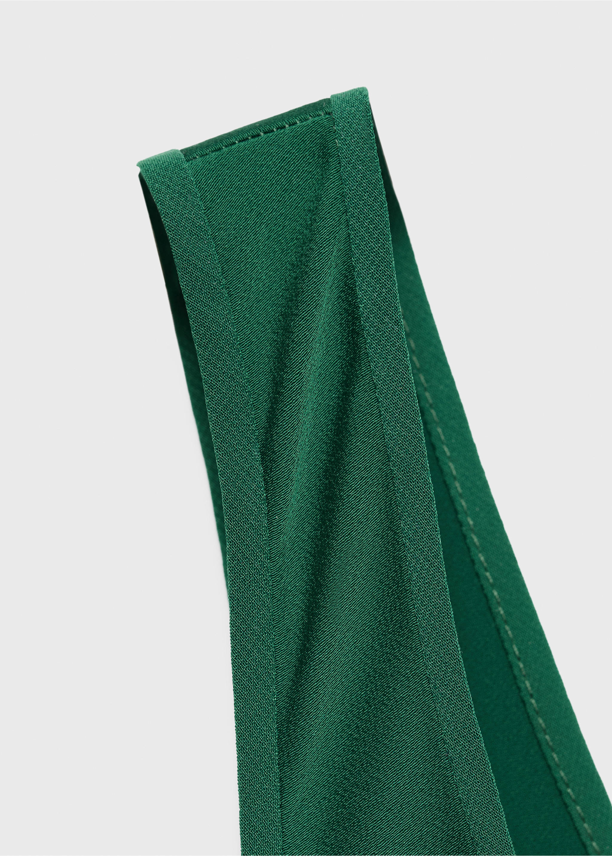 Satin dress with a low-cut neckline - Details of the article 0, Green. Ref: 17074783-00.