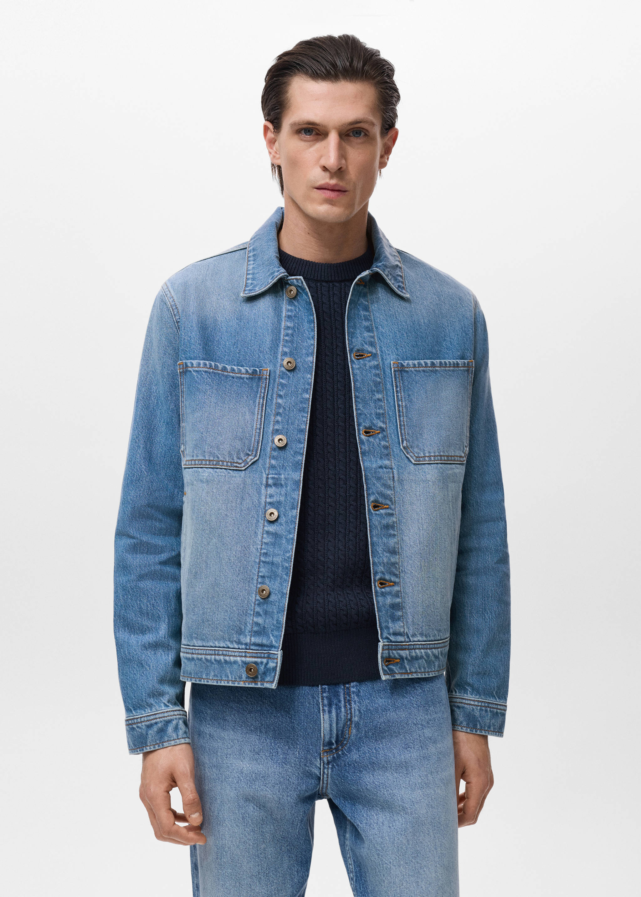 Blouson en jean poches - Plan moyen