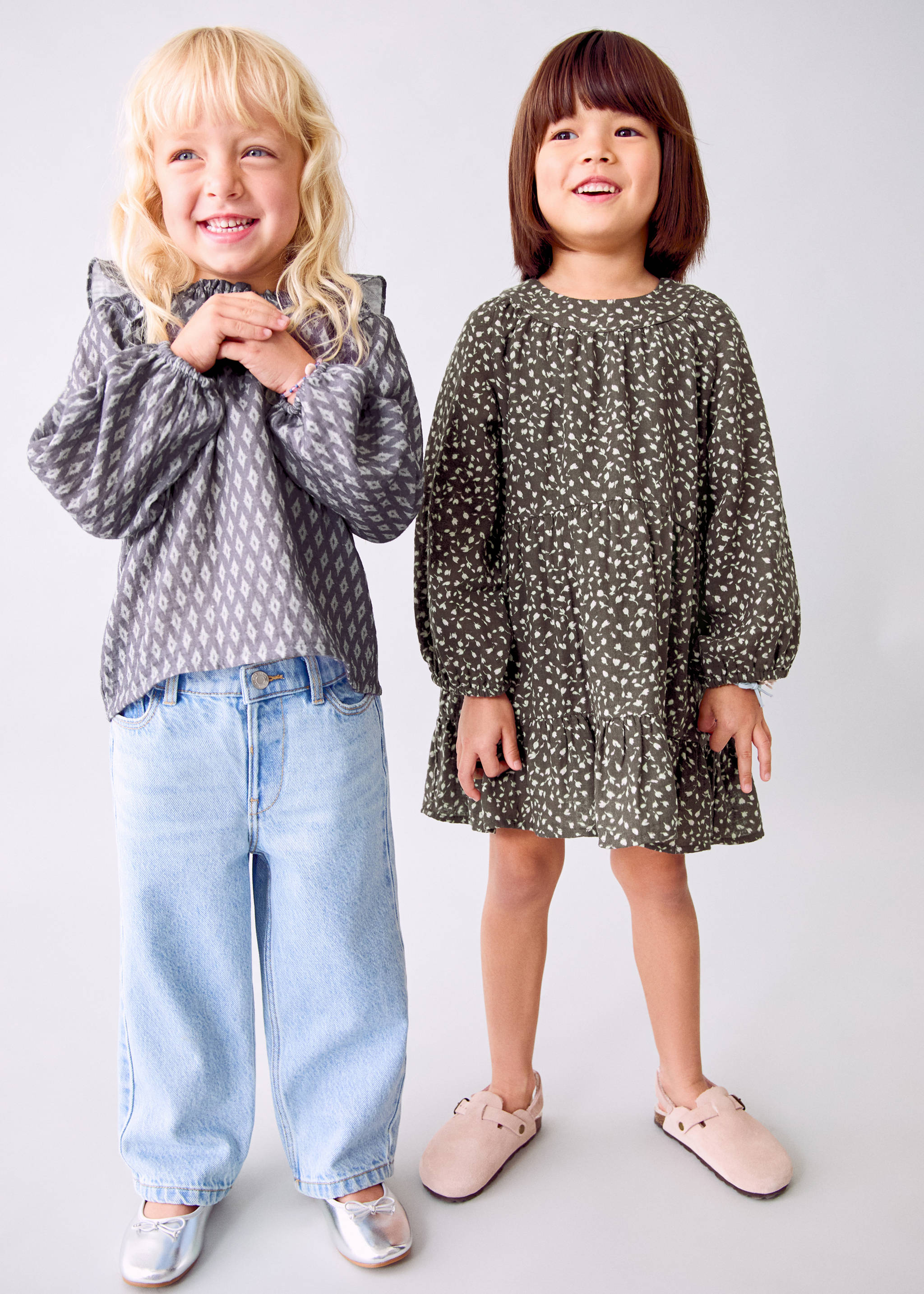 Ruffled floral dress - General plane