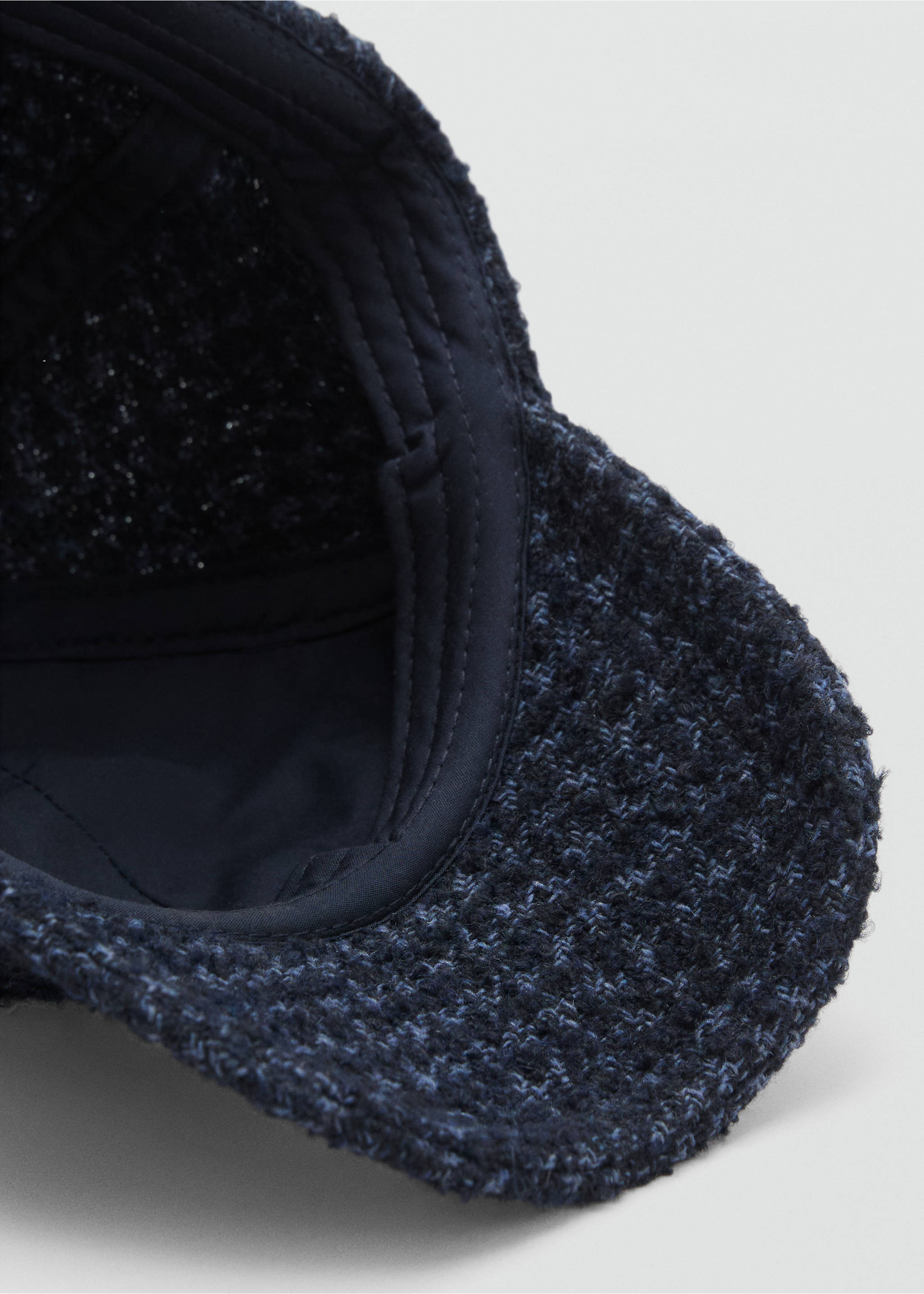 Embroidered wool cap - Details of the article 2, Navy. Ref: 17075162-00.