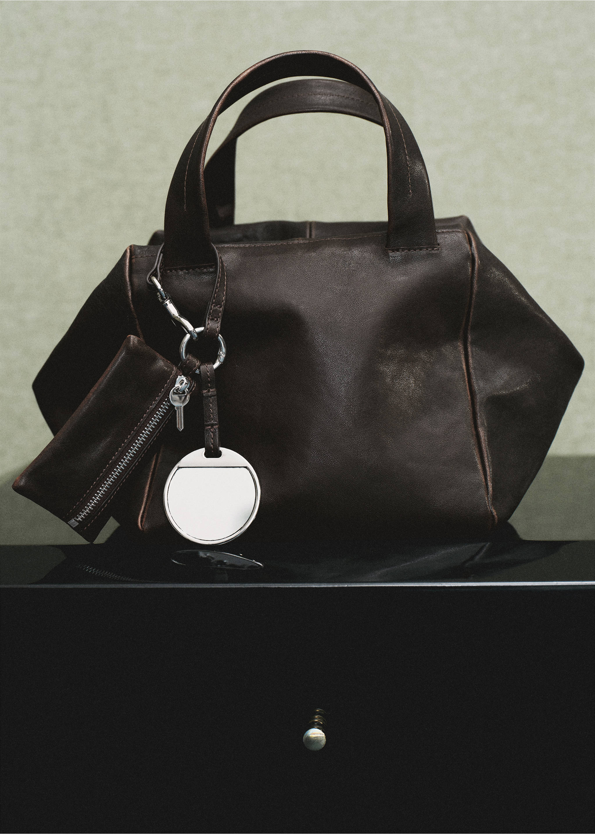 Bolso mano piel charms - Plano general, Chocolate. Ref: 17075170-00.