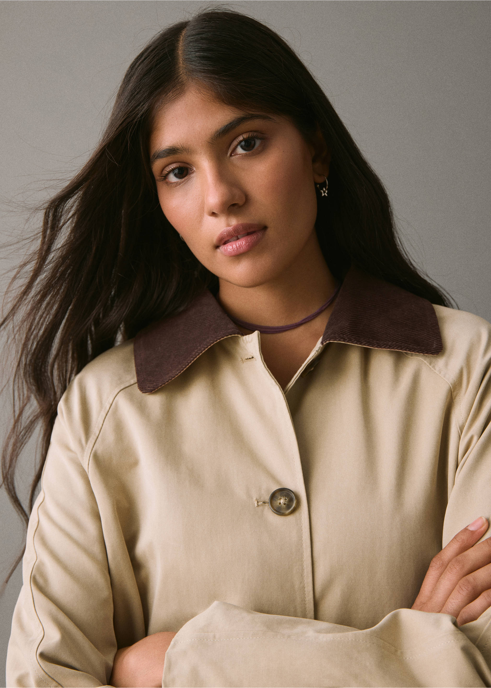 Trench coll contrast - Detall de l'article 1, Cru. Ref: 17075783-00.