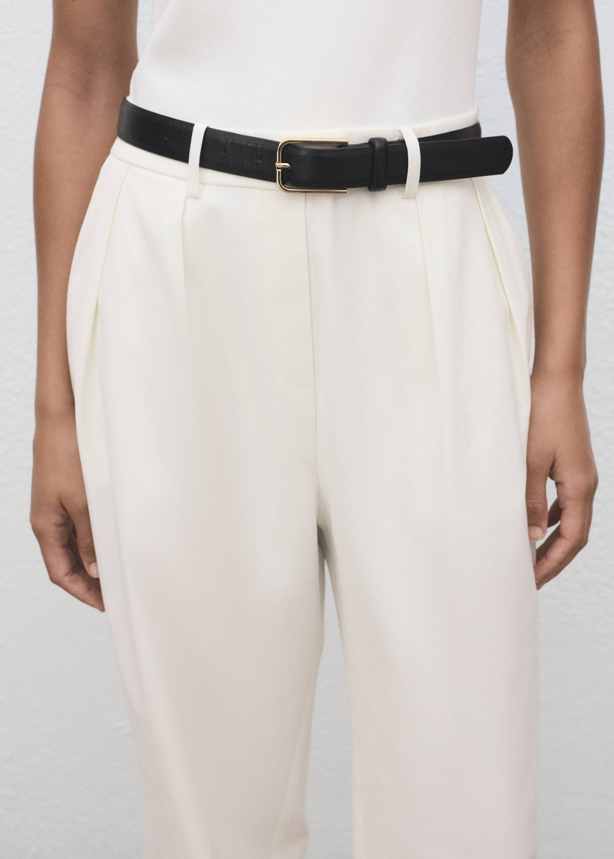 Combined-fabric jumpsuit with belt - Details of the article 3