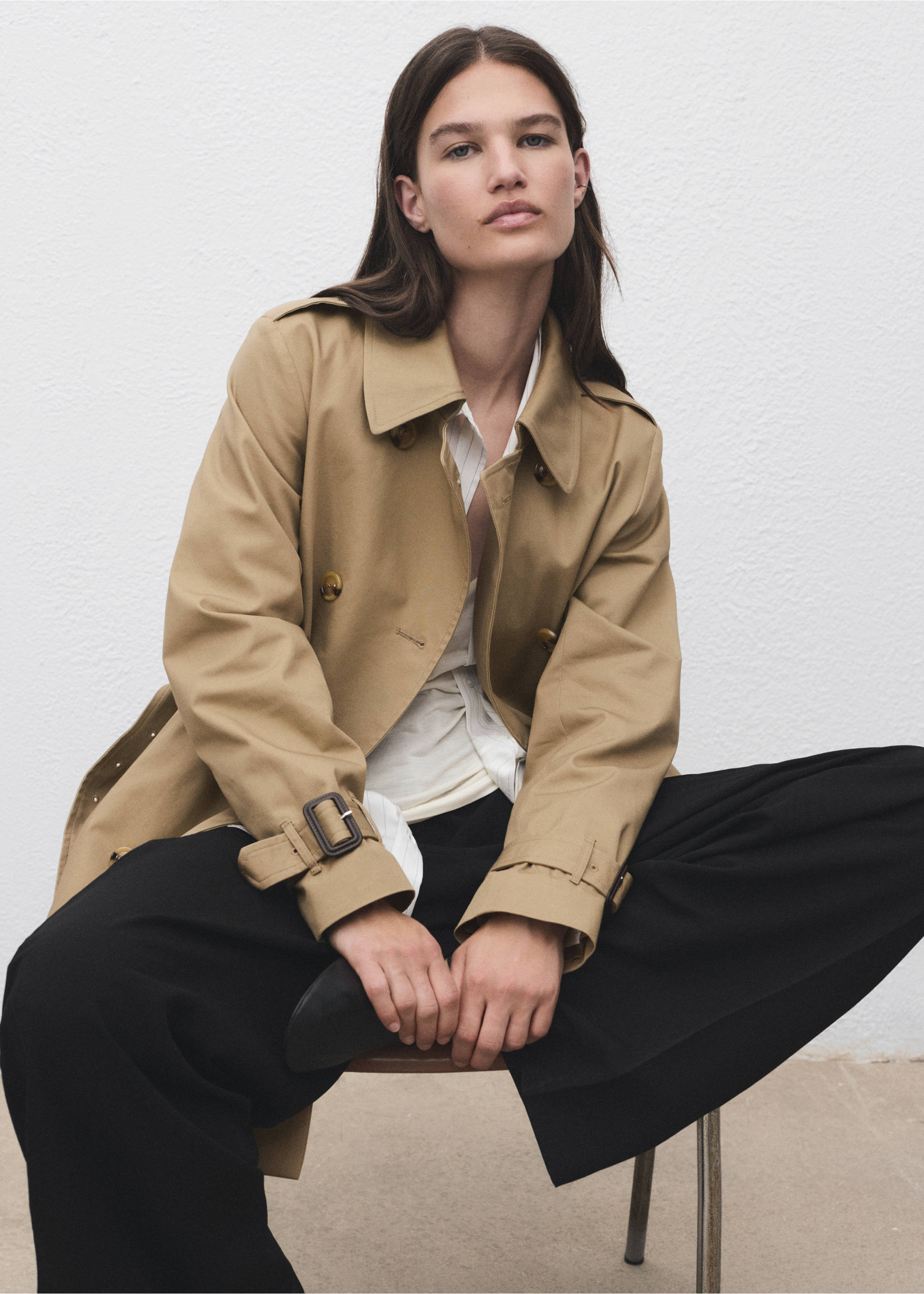 Classic trench coat with belt - Details of the article 2, Beige. Ref: 17075789-00.