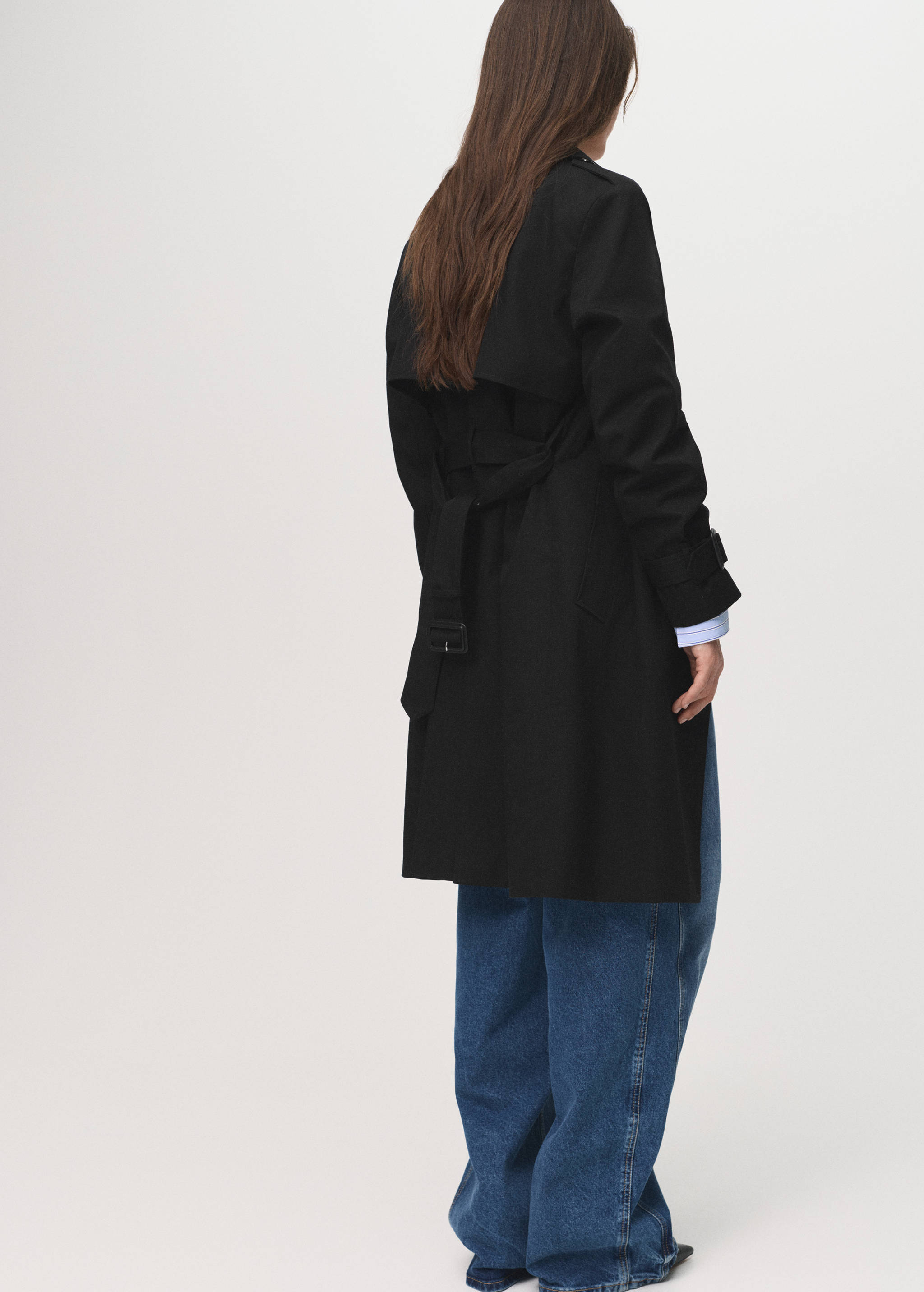 Classic trench coat with belt - Reverse of the article