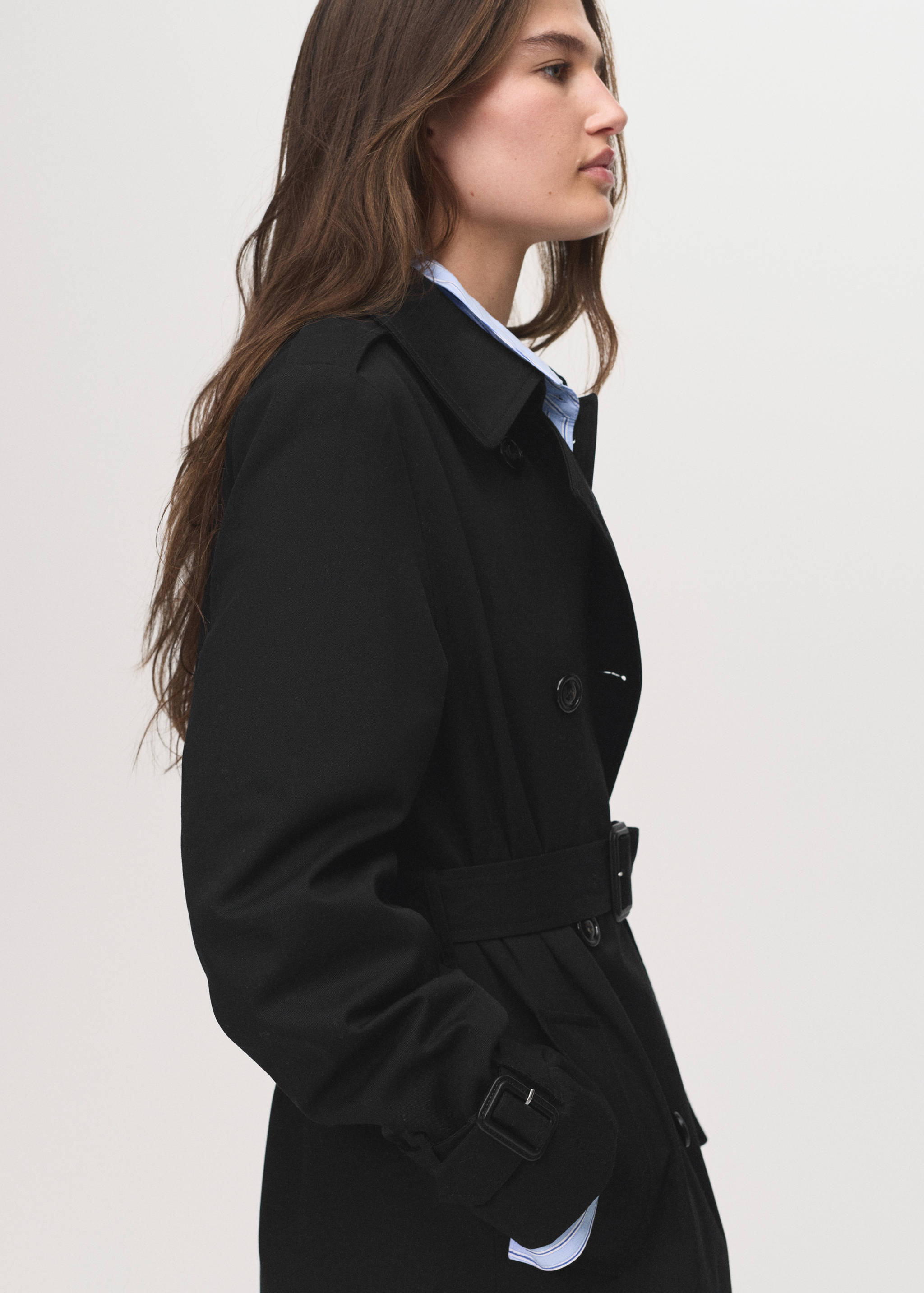 Classic trench coat with belt - Details of the article 2