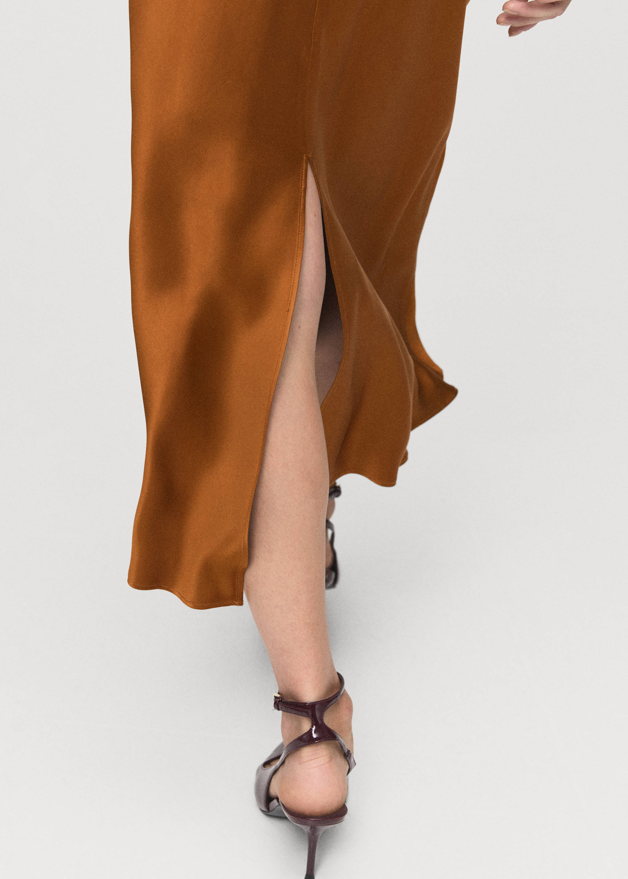 Long satin dress - Details of the article 3