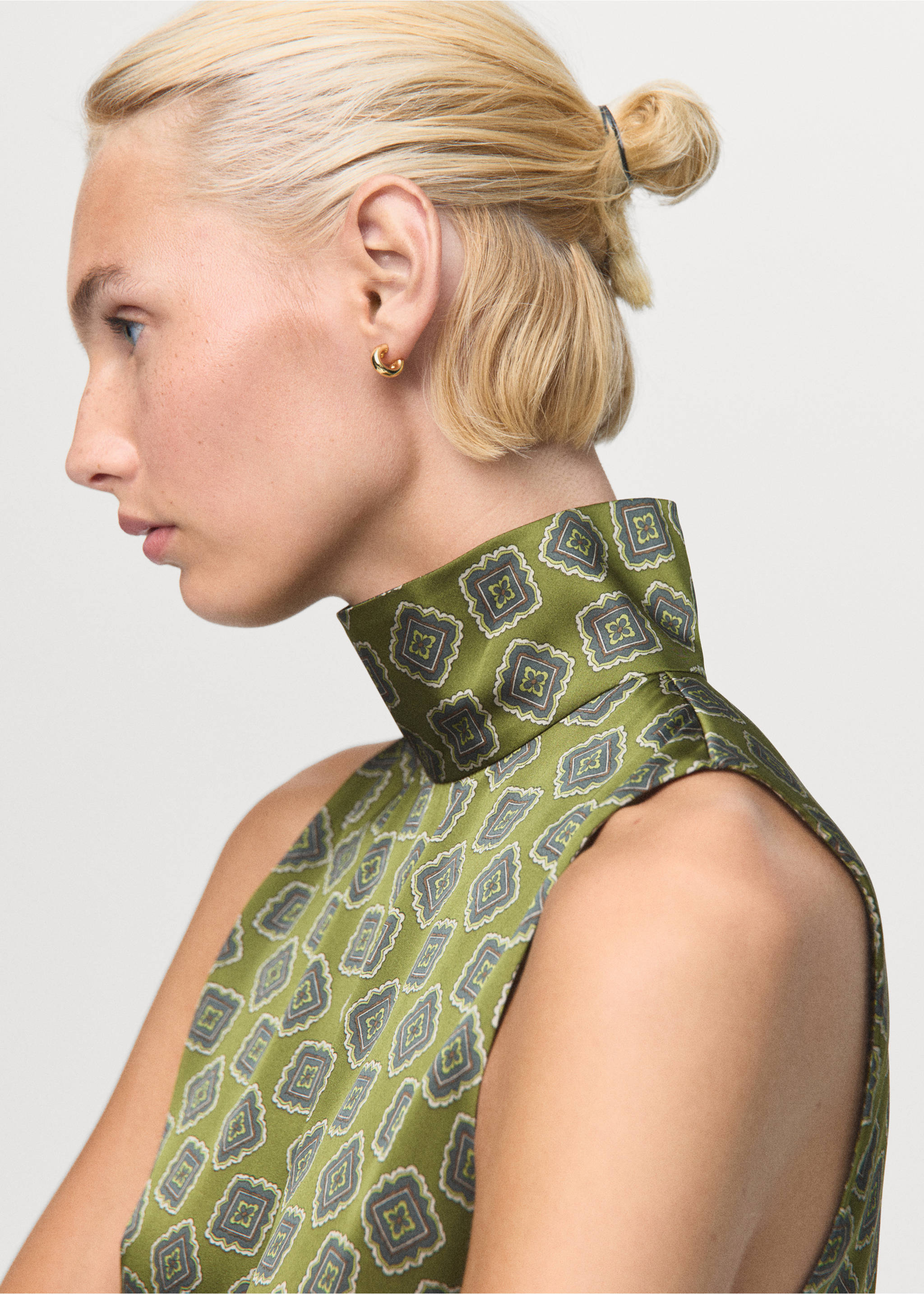 Satin blouse with geometric pattern - Details of the article 1, Green. Ref: 17075828-00.