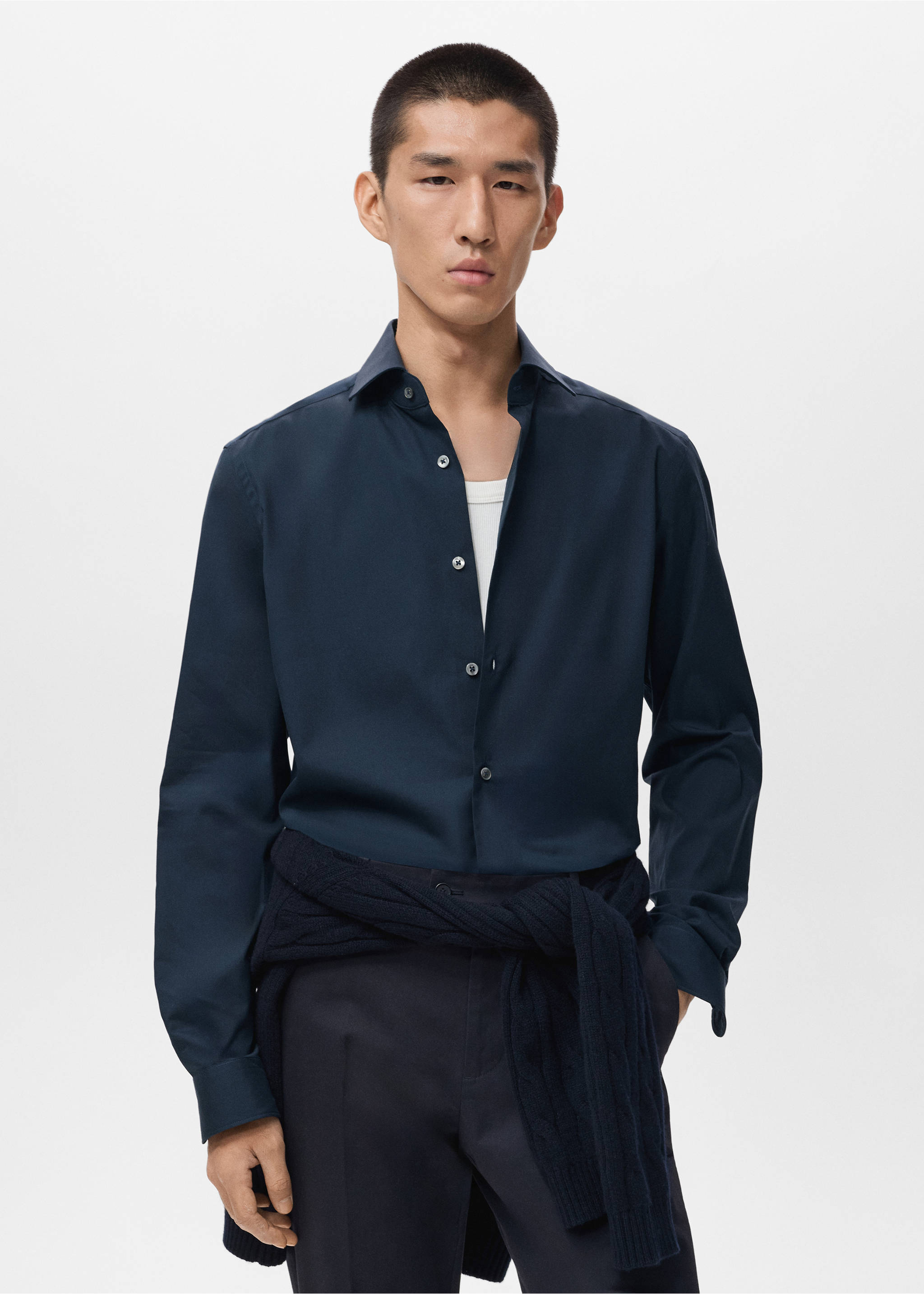 Chemise 100 % coton slim-fit - Plan moyen, Bleu marine. Ref: 17075979-00.