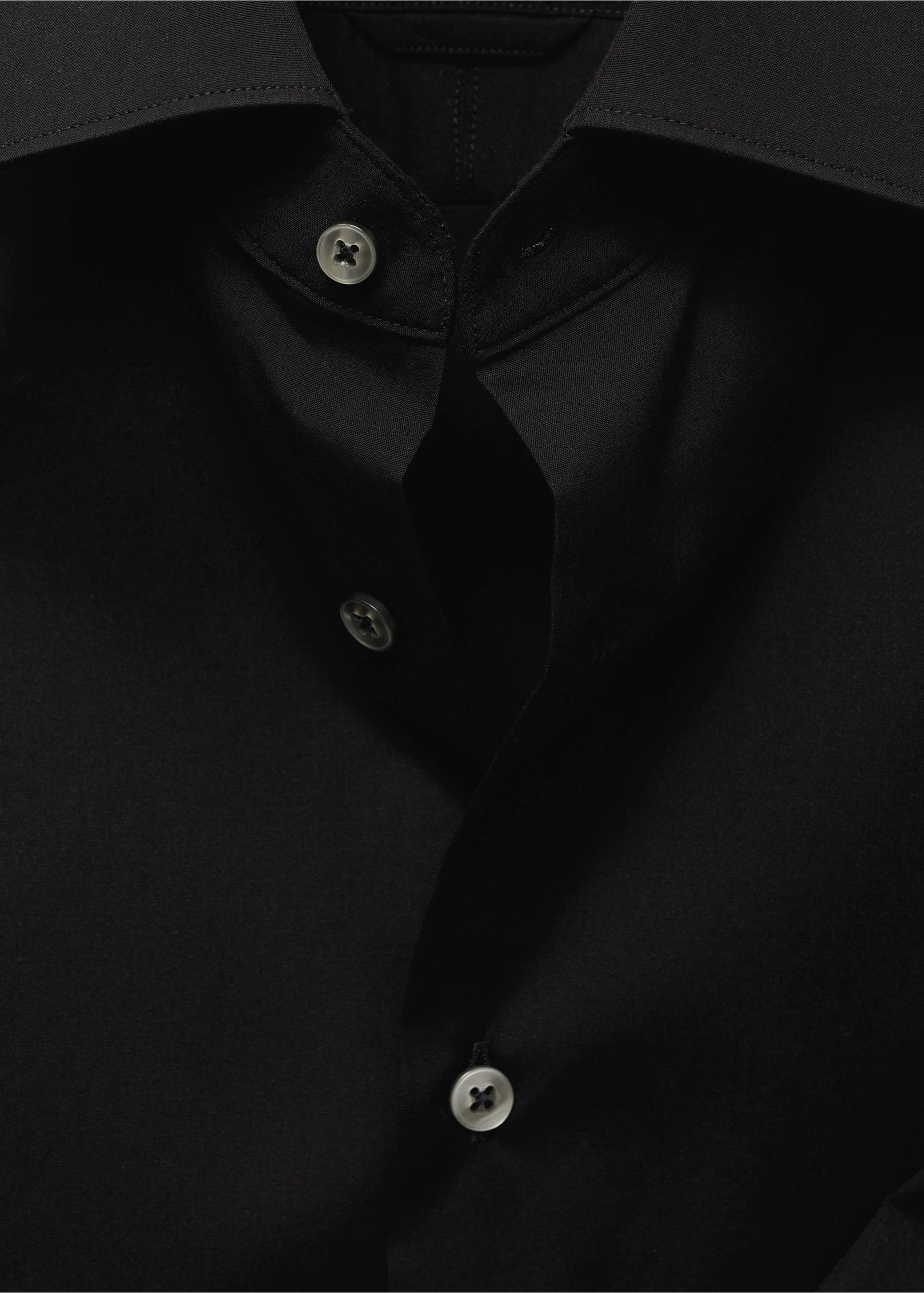 Chemise 100 % coton slim-fit - Détail de l'article 8, Noir. Ref: 17075979-00.