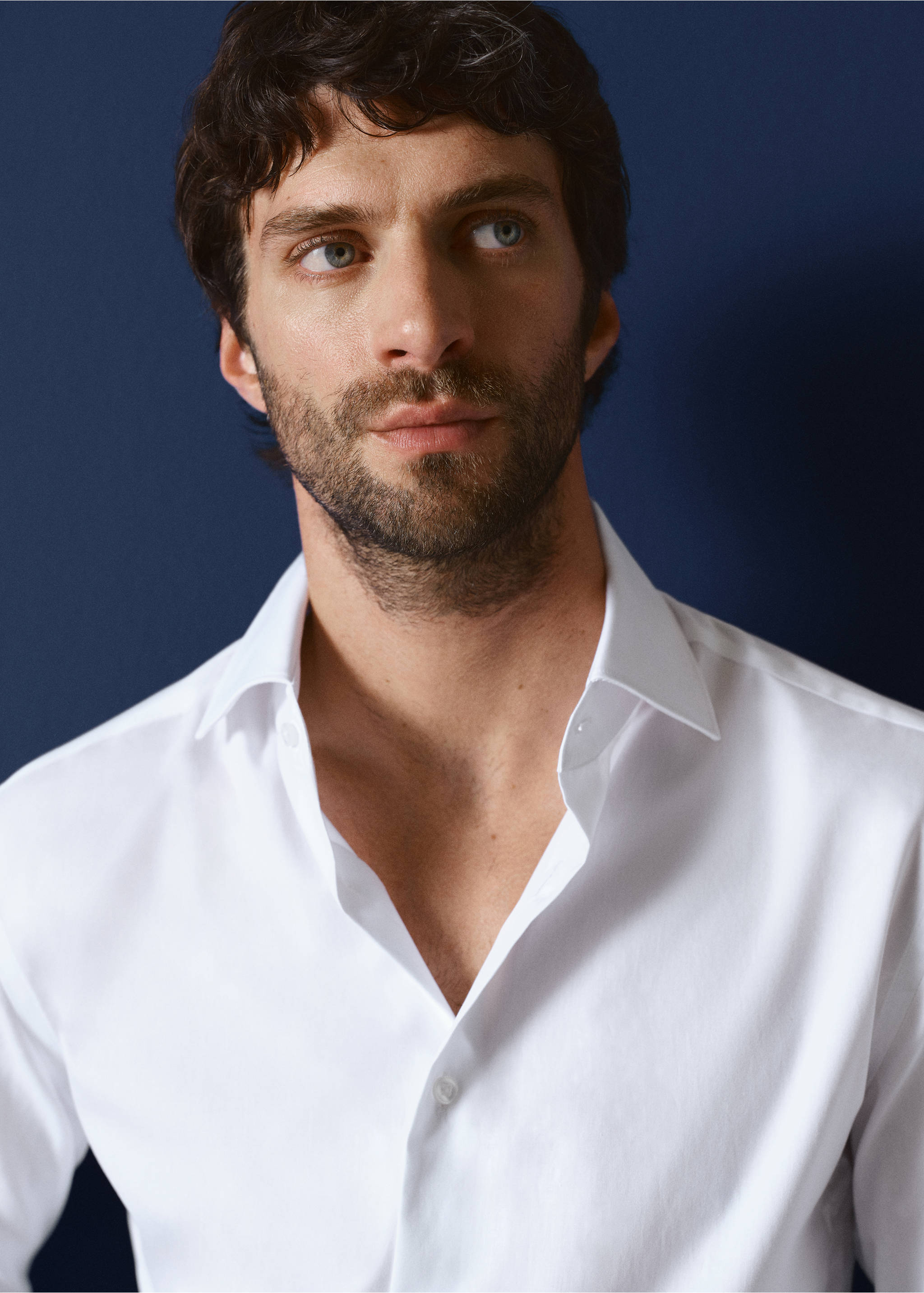 Slim-fit cotton shirt - Details of the article 3, White. Ref: 17075984-00.