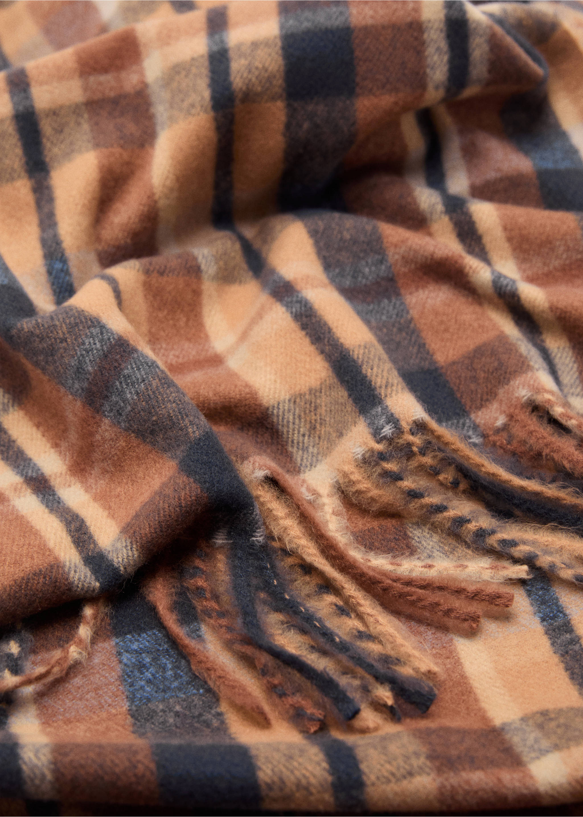 Check scarf with fringed ends - Medium plane, Brown. Ref: 17075988-00.