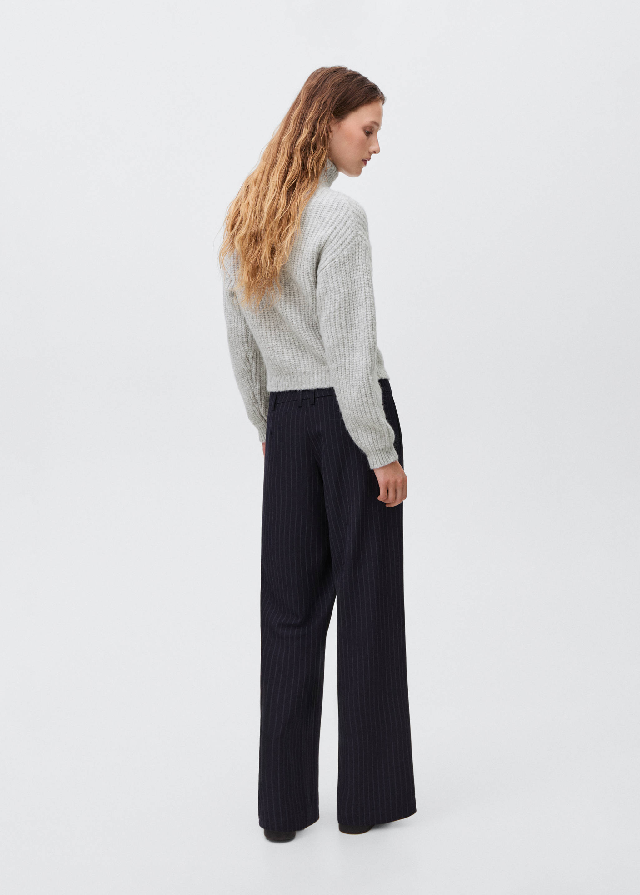 Strickpullover mit Rollkragen - Rückseite des Artikels