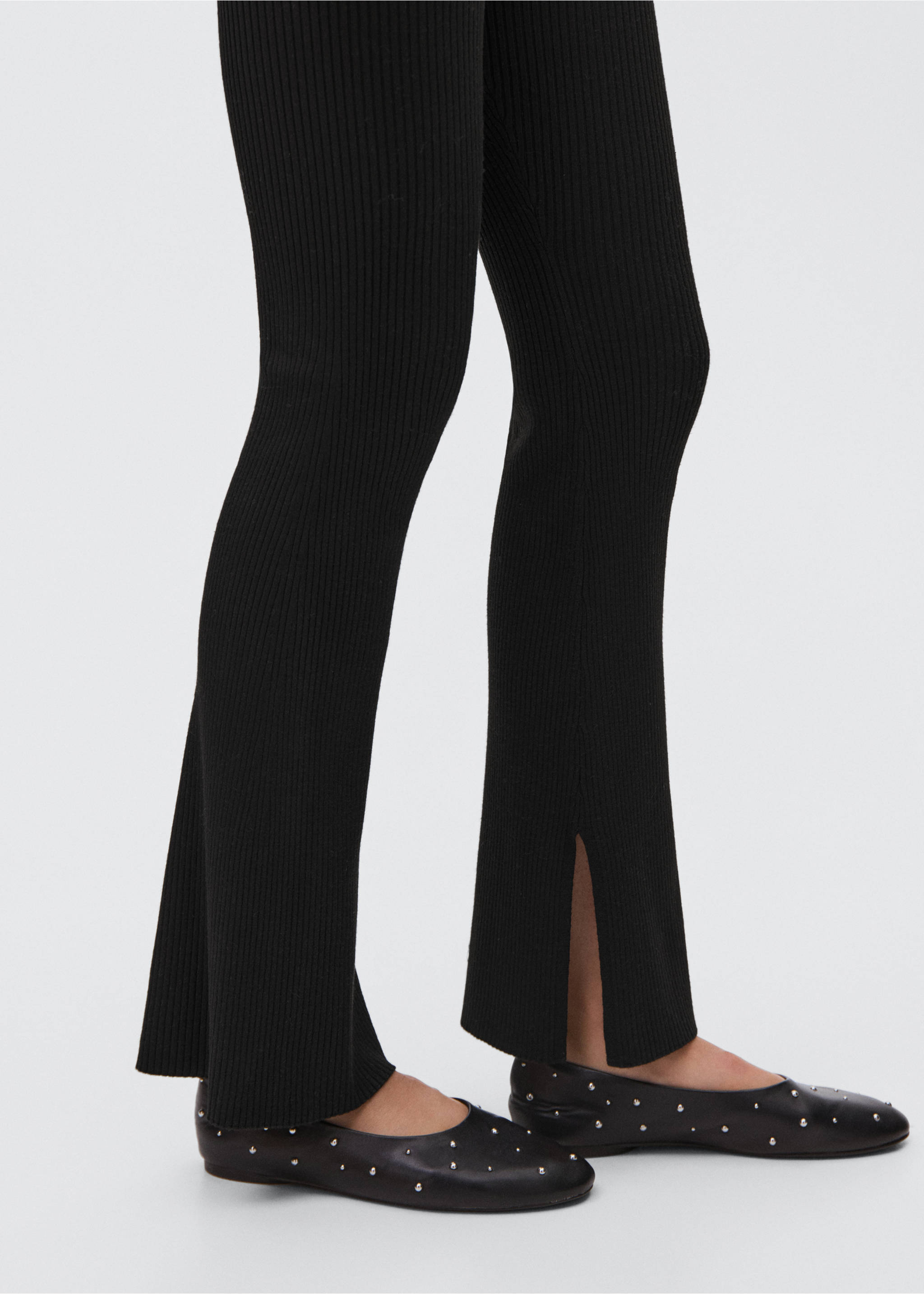 Ribbed flare trousers - Details of the article 3, Black. Ref: 17076329-00.