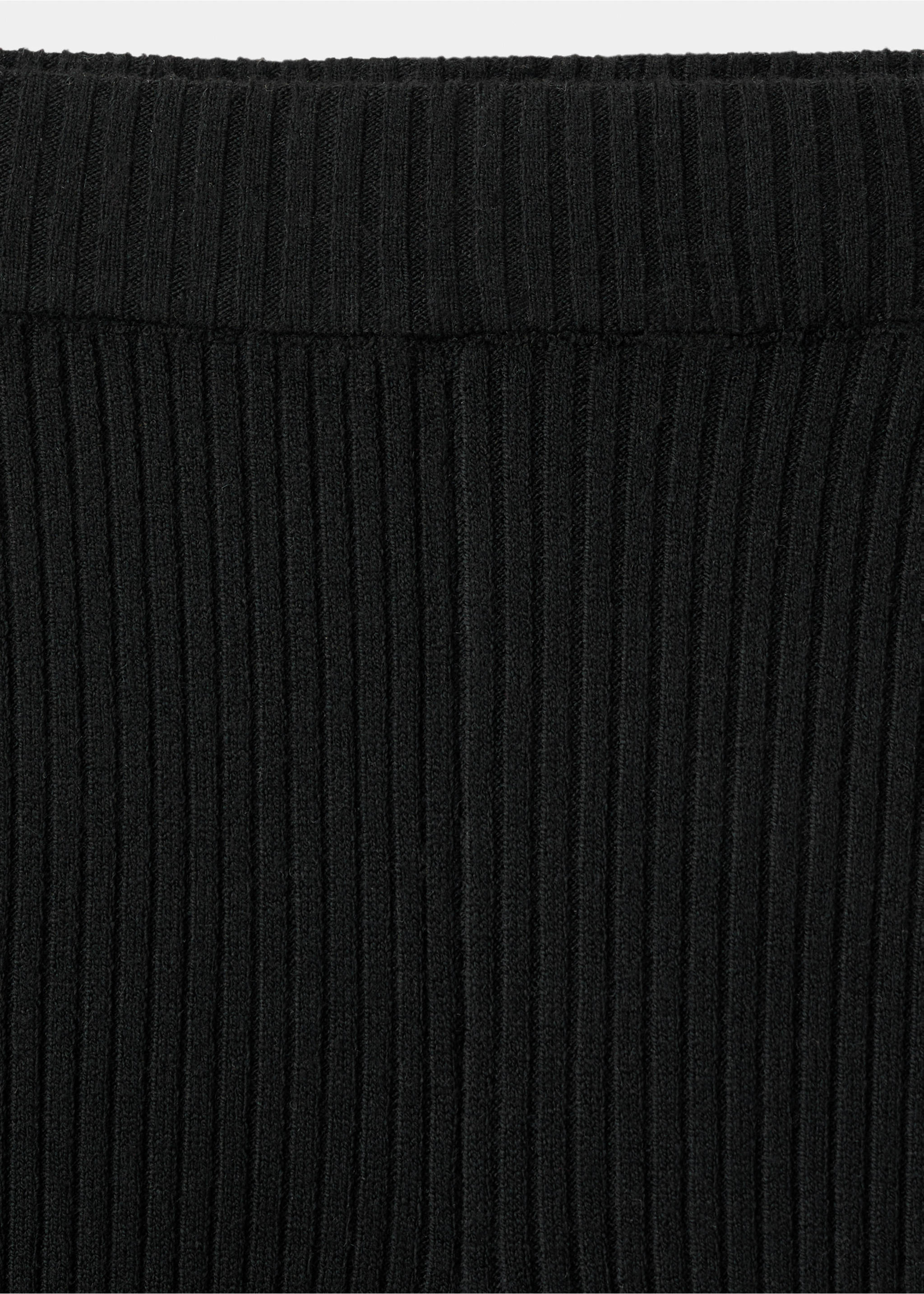Ribbed flare trousers - Details of the article 8, Black. Ref: 17076329-00.