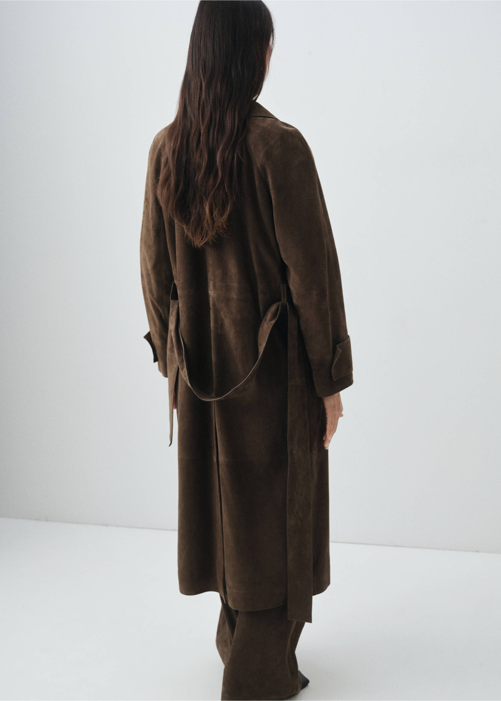 100% suede double-breasted trench coat - Reverse of the article, Khaki. Ref: 17076344-00.