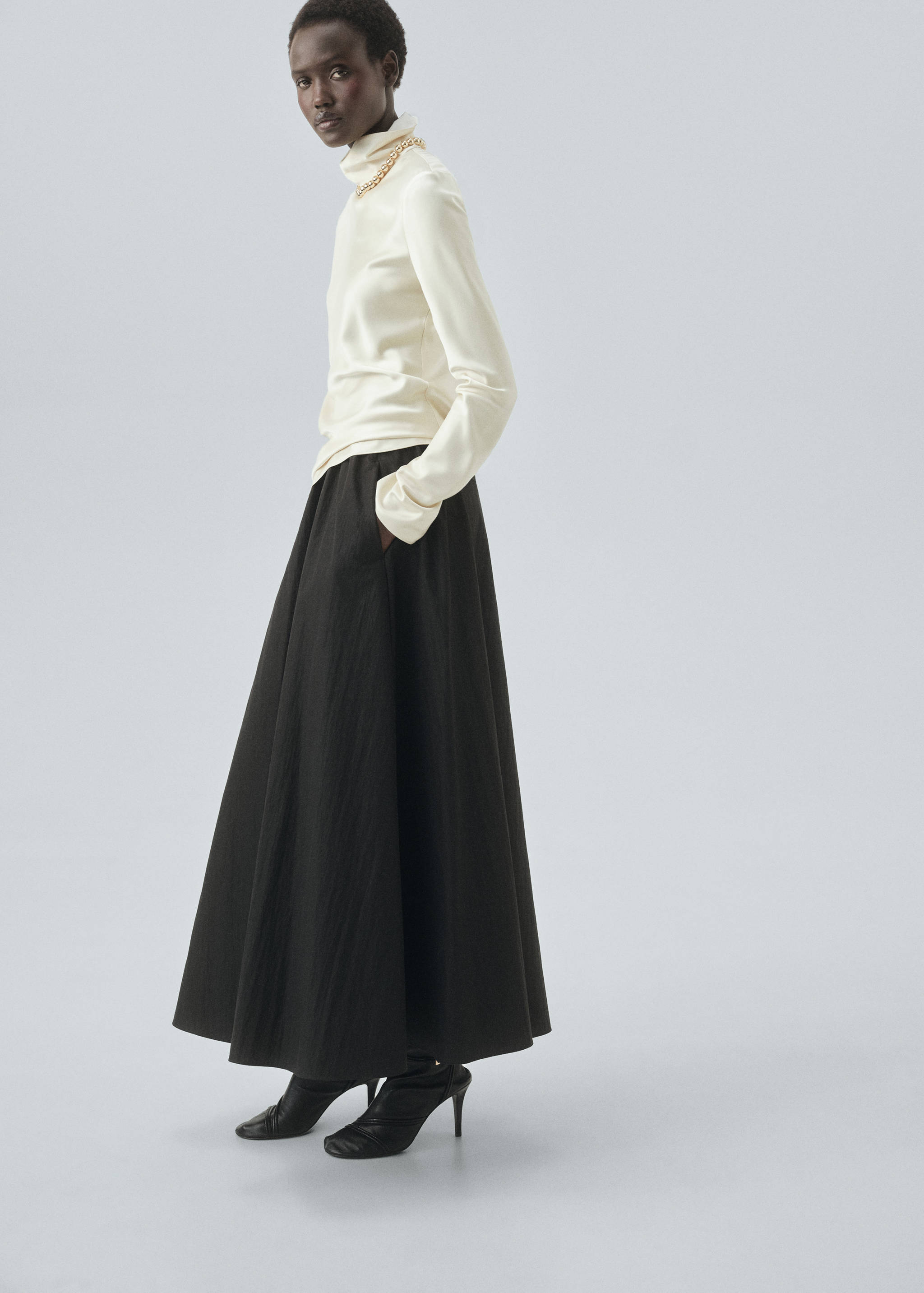 Long flared skirt - General plane