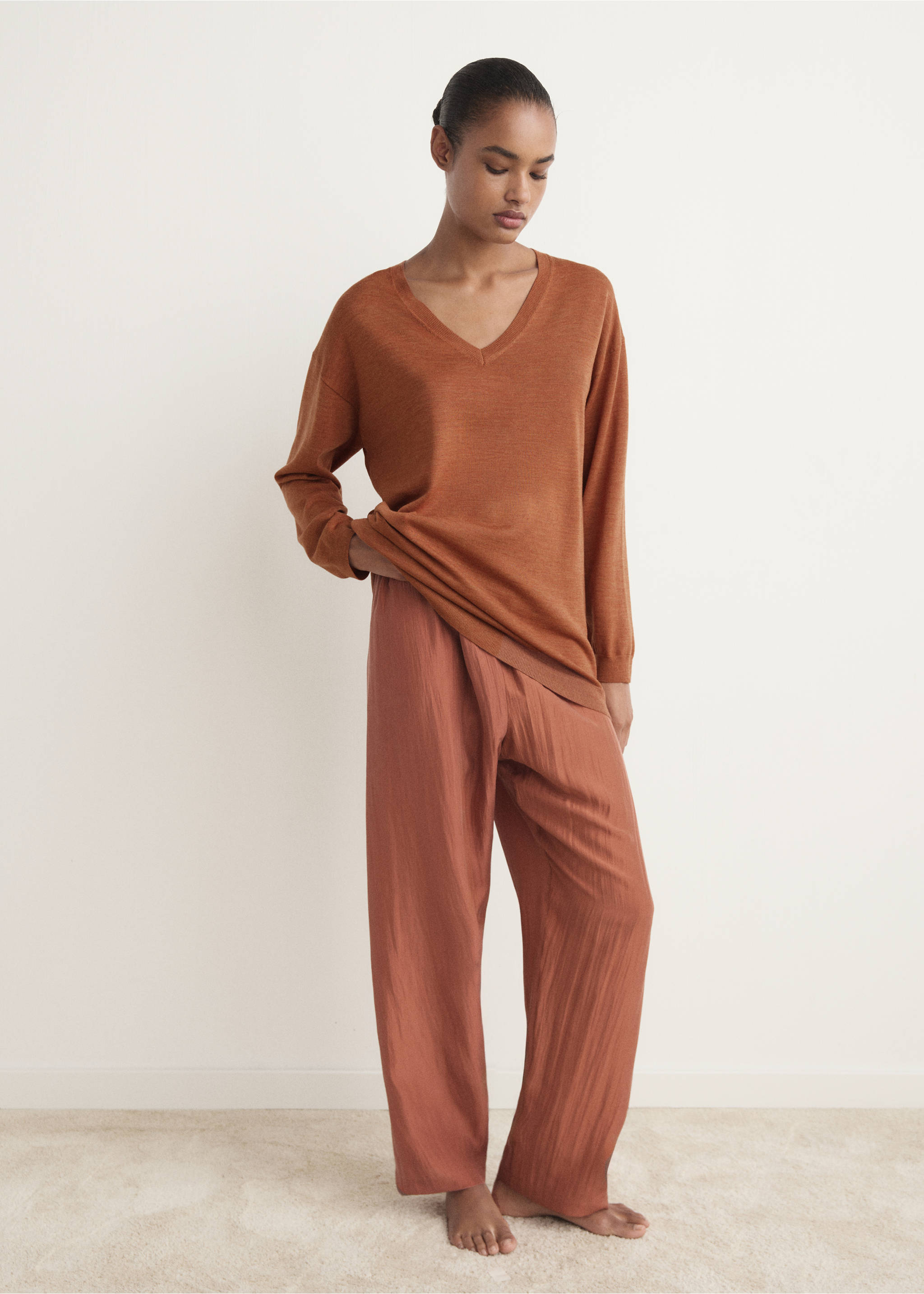 V-neck wool sweater - General plane, Burnt Orange. Ref: 17076722-00.
