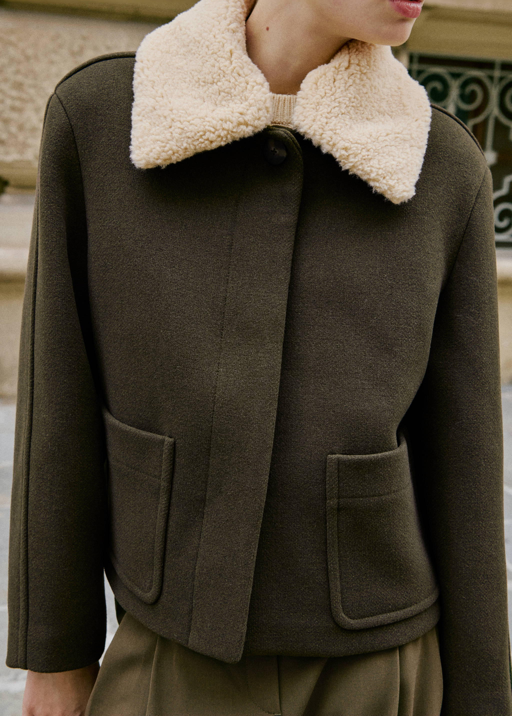 Jacke aus Wollmischung mit abnehmbarem Kragen - Detail des Artikels 1