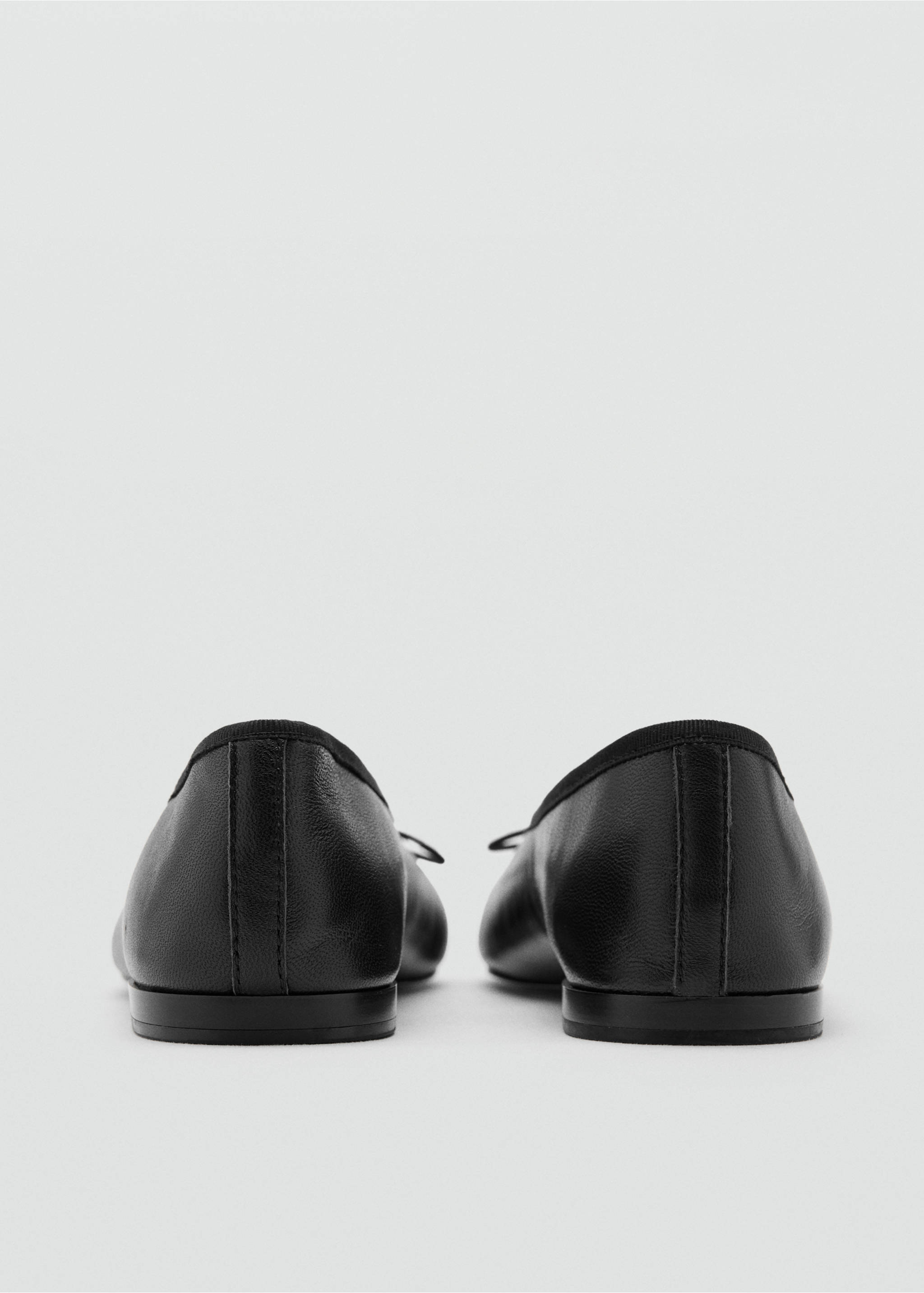 Leather ballet flats with bow - Details of the article 1, Black. Ref: 17076740-00.