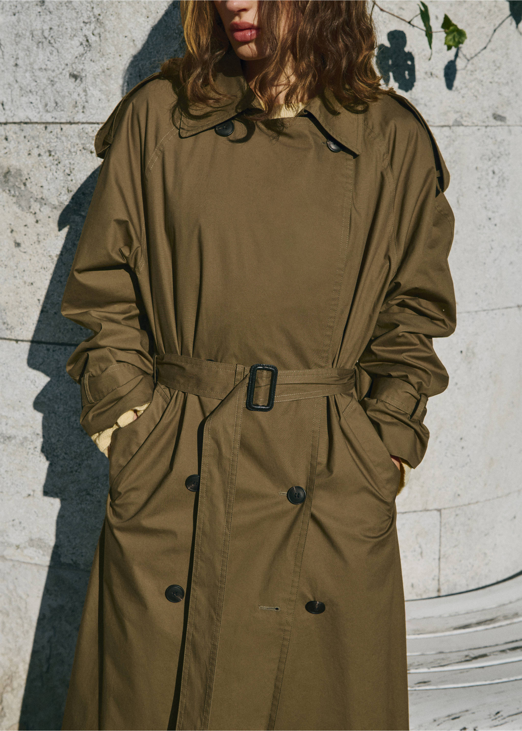 Double-breasted trench coat with corduroy collar - Details of the article 1, Khaki. Ref: 17077125-00.