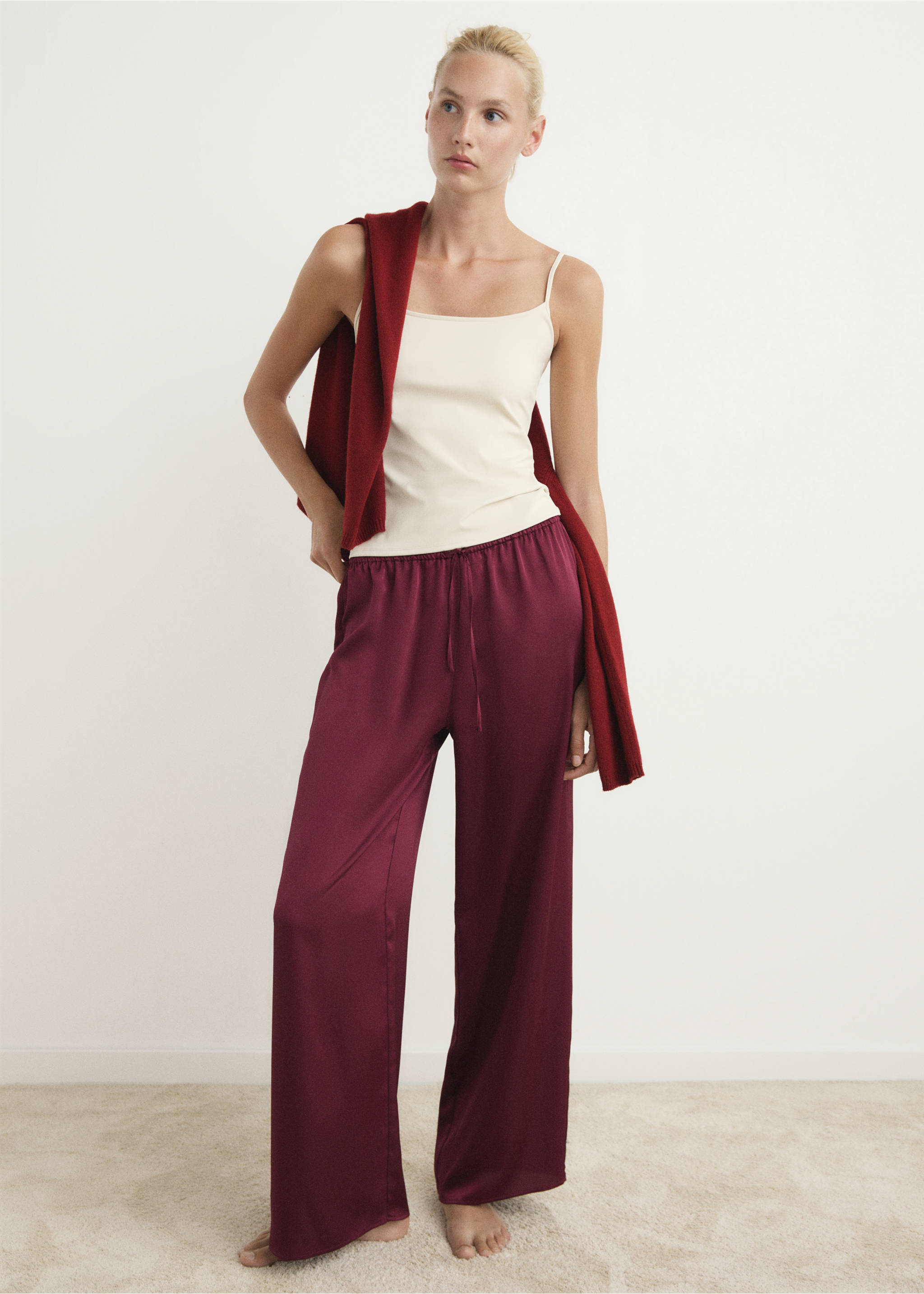 Satin long trousers - General plane, Red. Ref: 17077127-00.