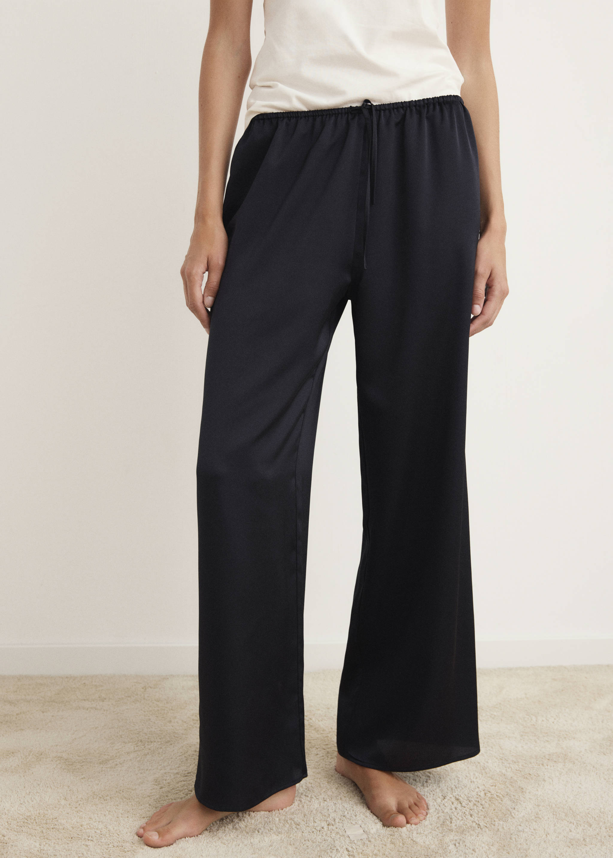 Pantalon en satin - Plan moyen