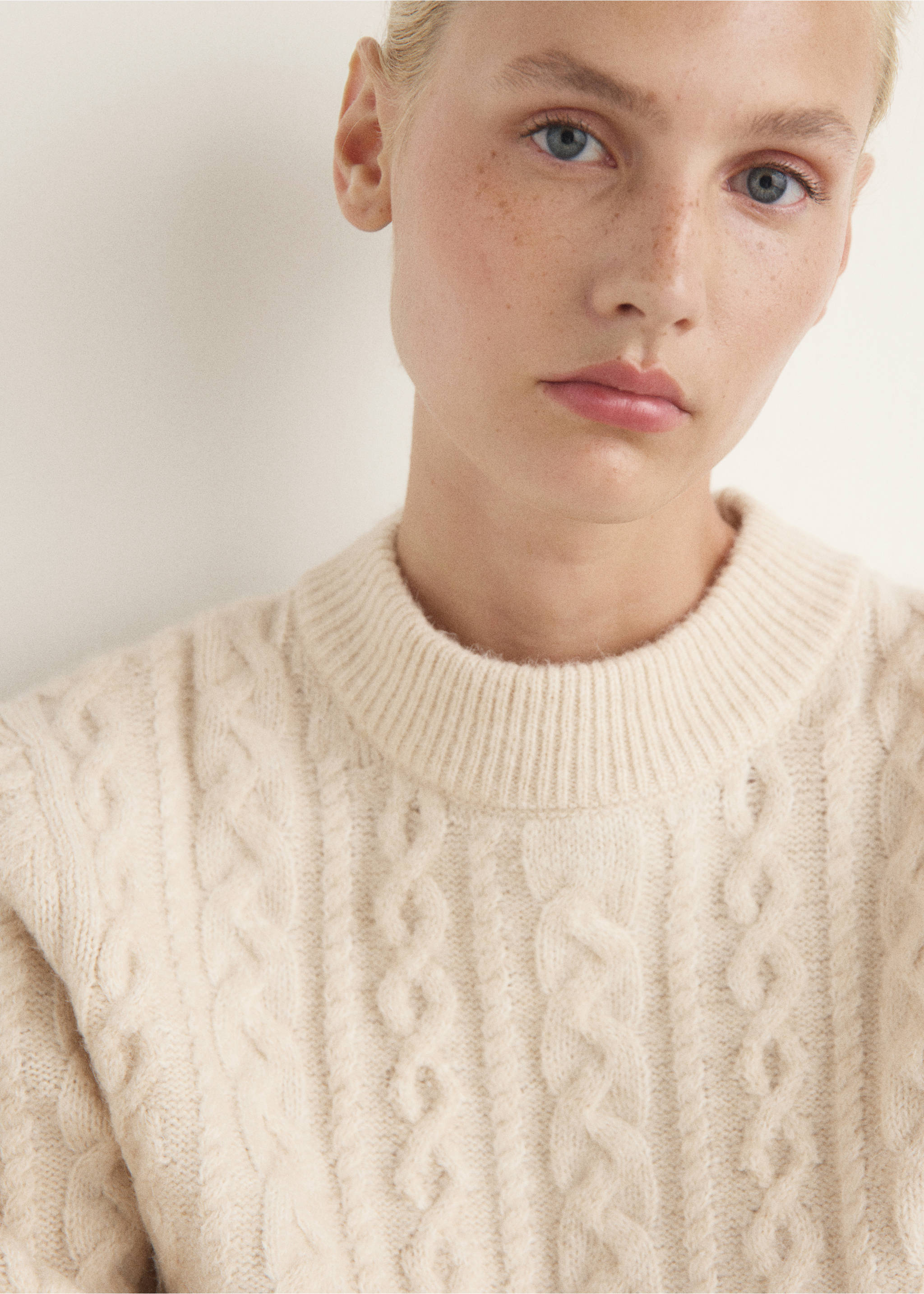 Pyjama sweater bello - Details of the article 1, Ecru. Ref: 17077129-00.