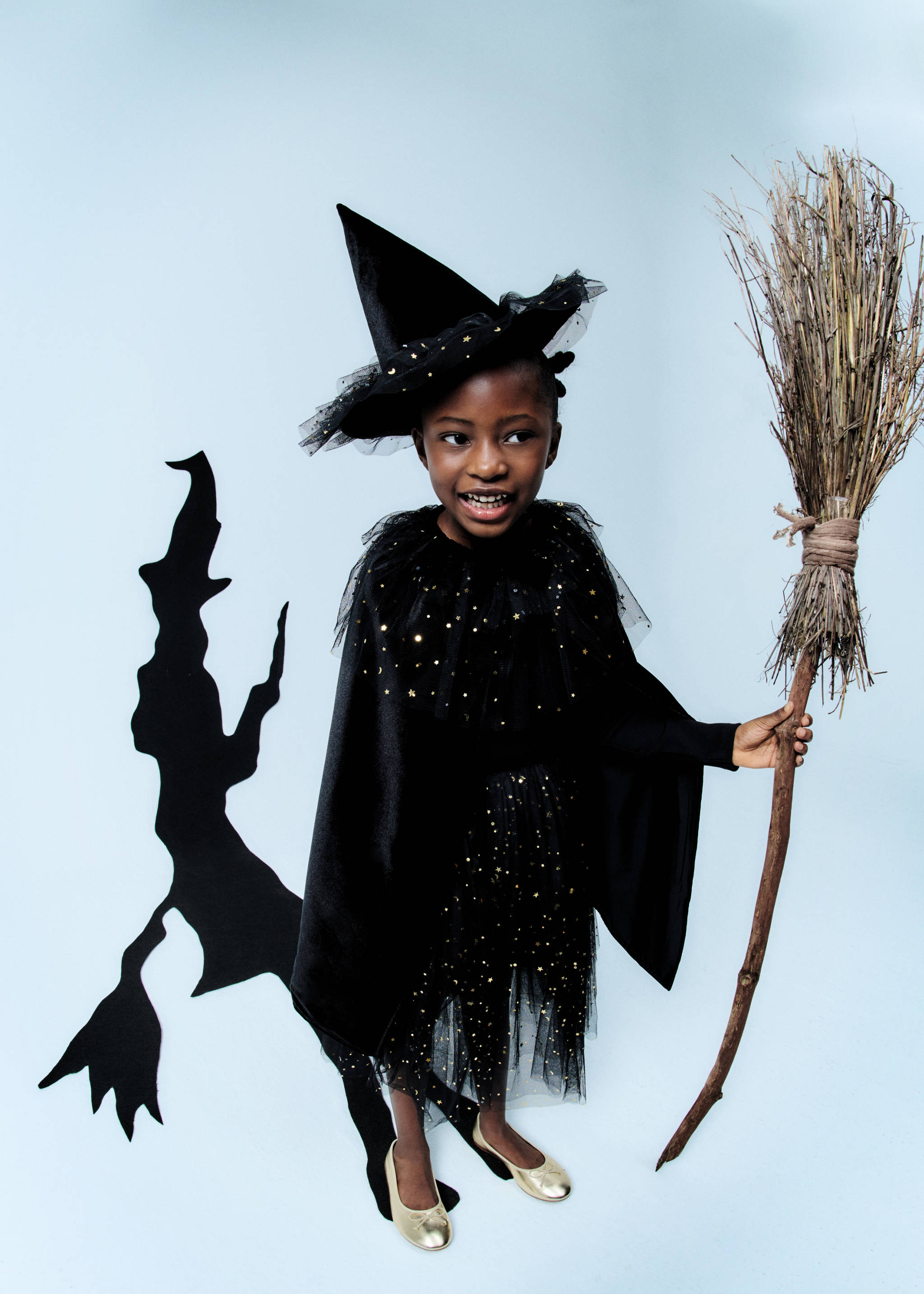 Witch hat with tulle stars - Details of the article 5, Black. Ref: 17077132-00.
