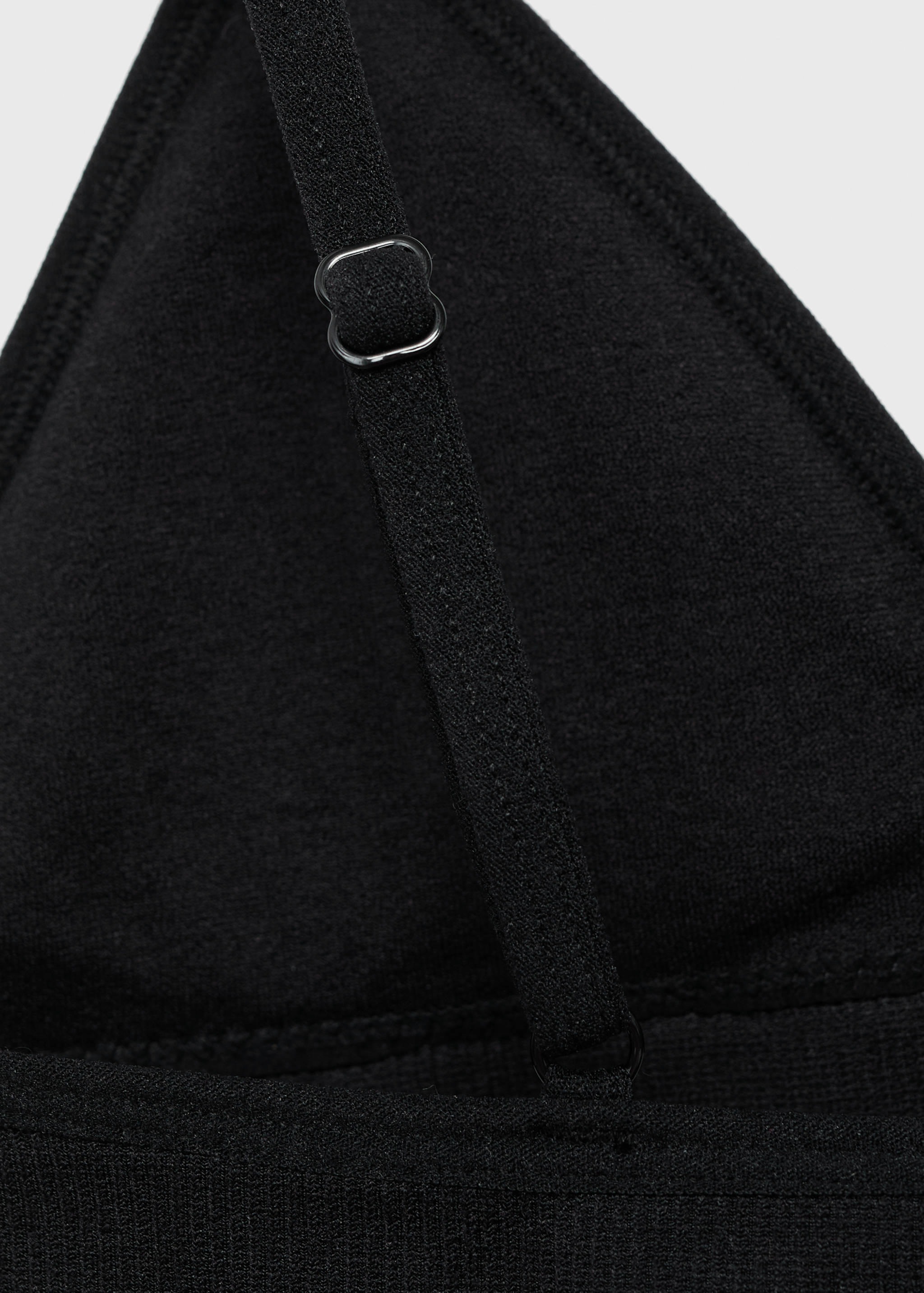 Basic trokutasti grudnjak - Detalji artikla 8