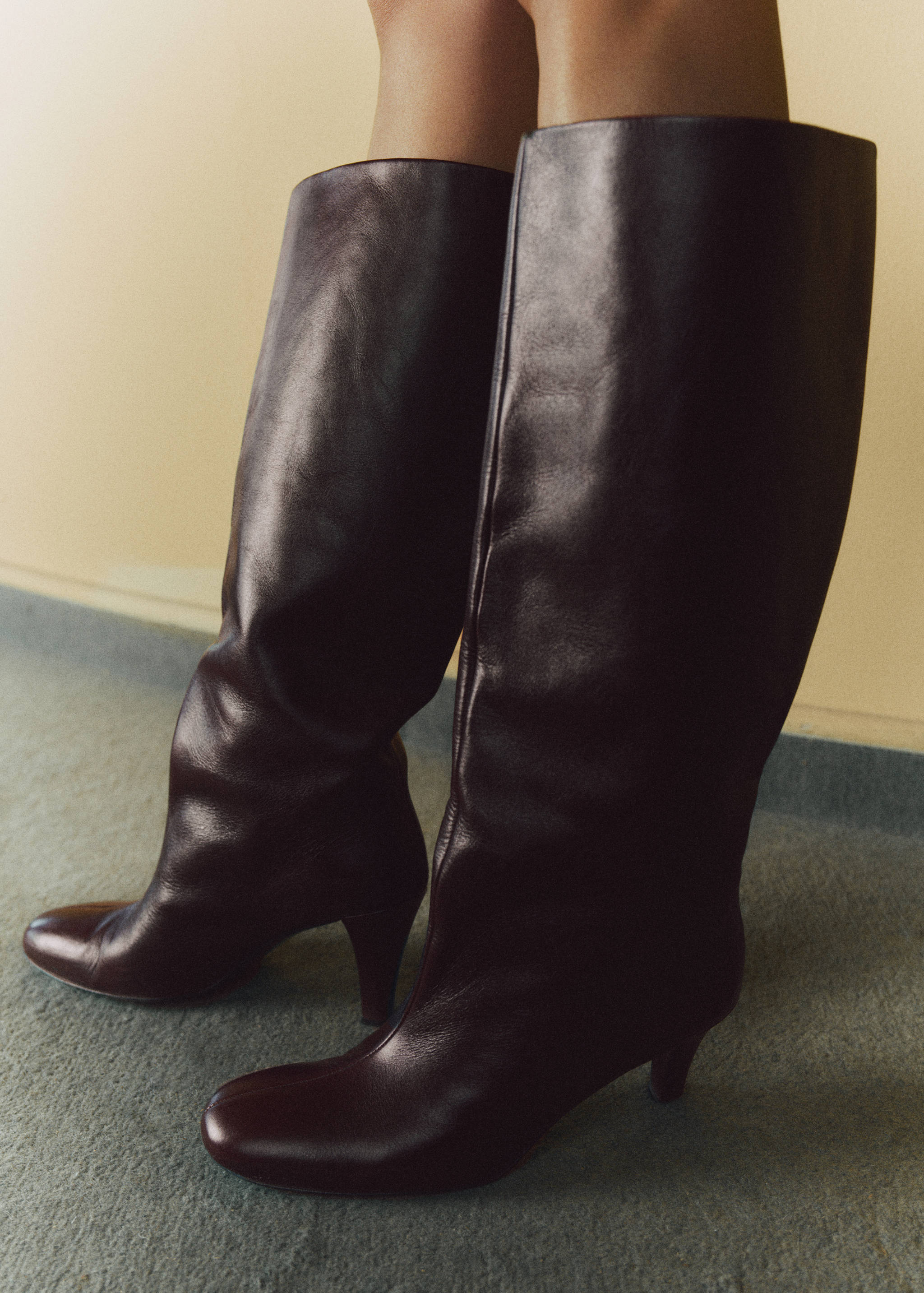 Bota piel tacón - Plano general
