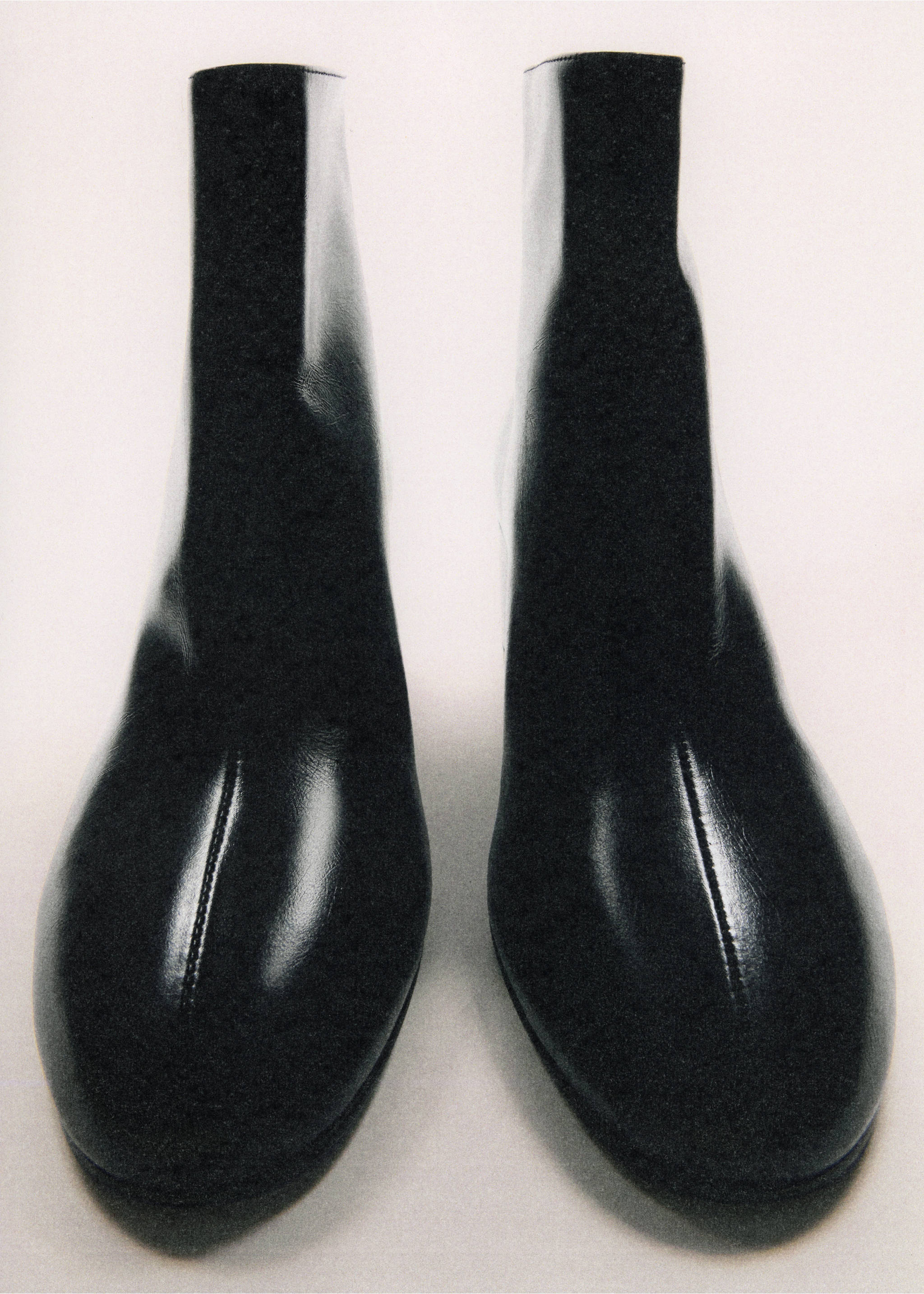 Leather ankle boots with block heel - Details of the article 6, Black. Ref: 17077776-00.