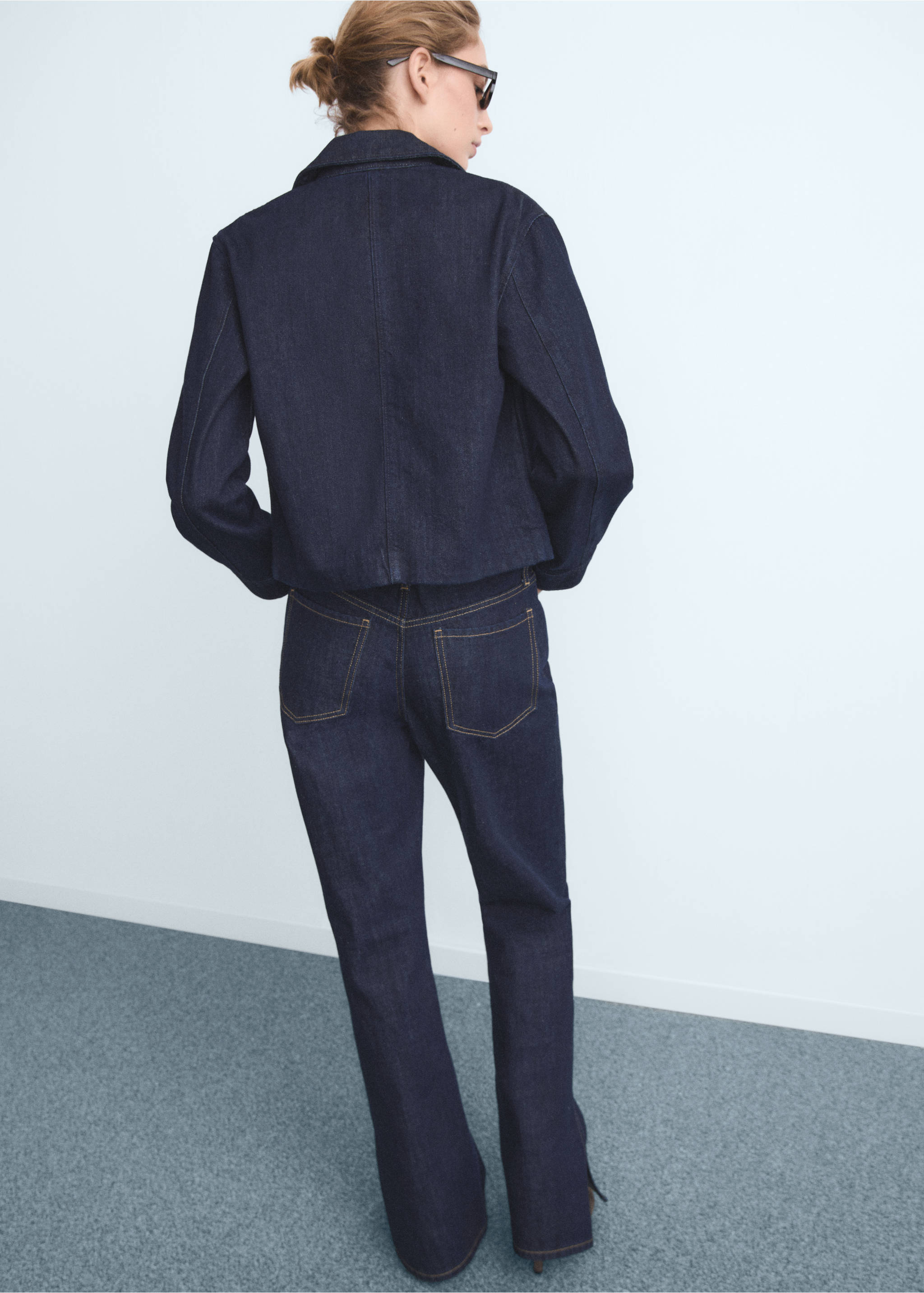 Straight-leg jeans with openings - Reverse of the article, Open Blue. Ref: 17077787-00.