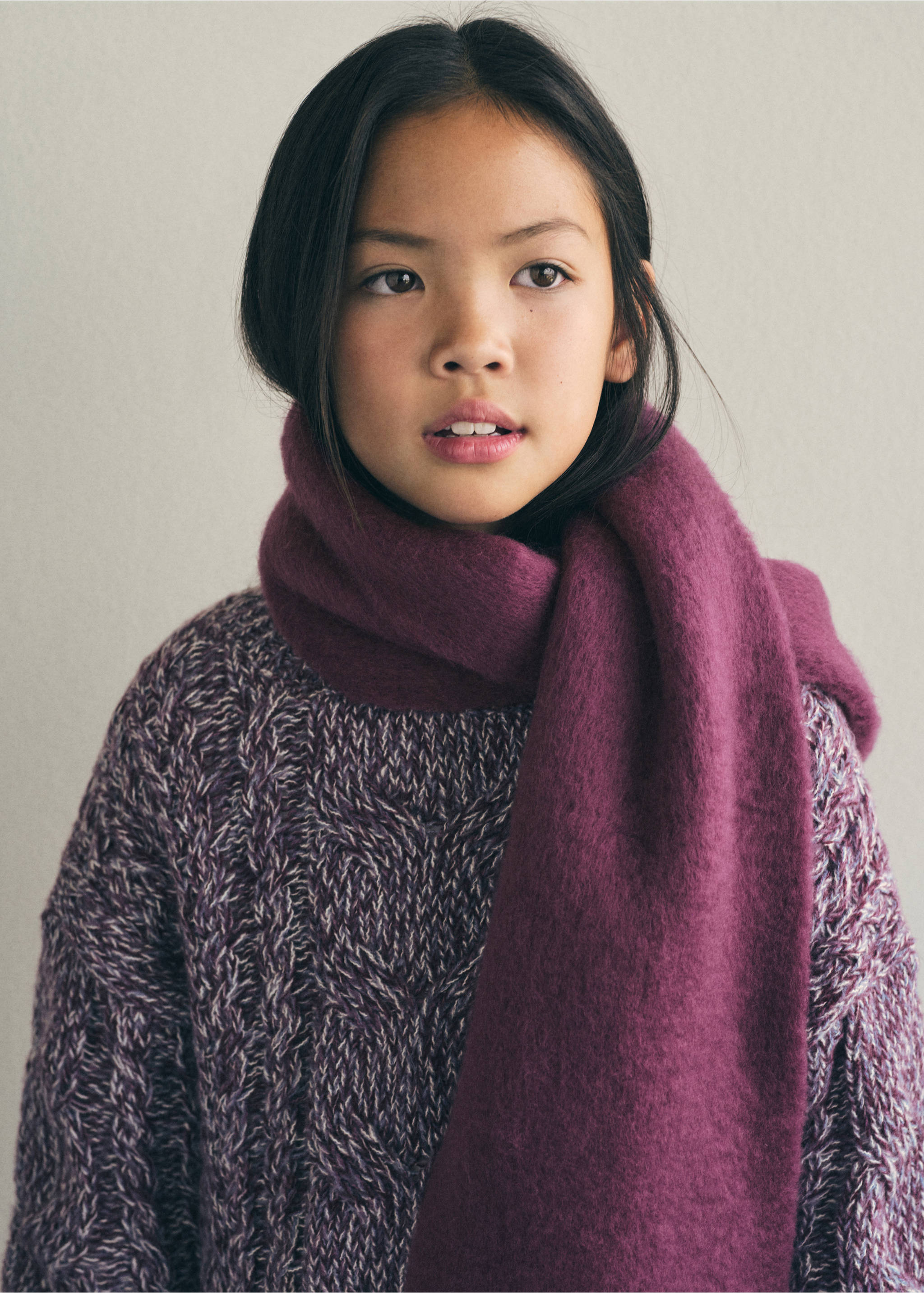 Fringed edge scarf - Details of the article 9, Strawberry. Ref: 17077905-00.