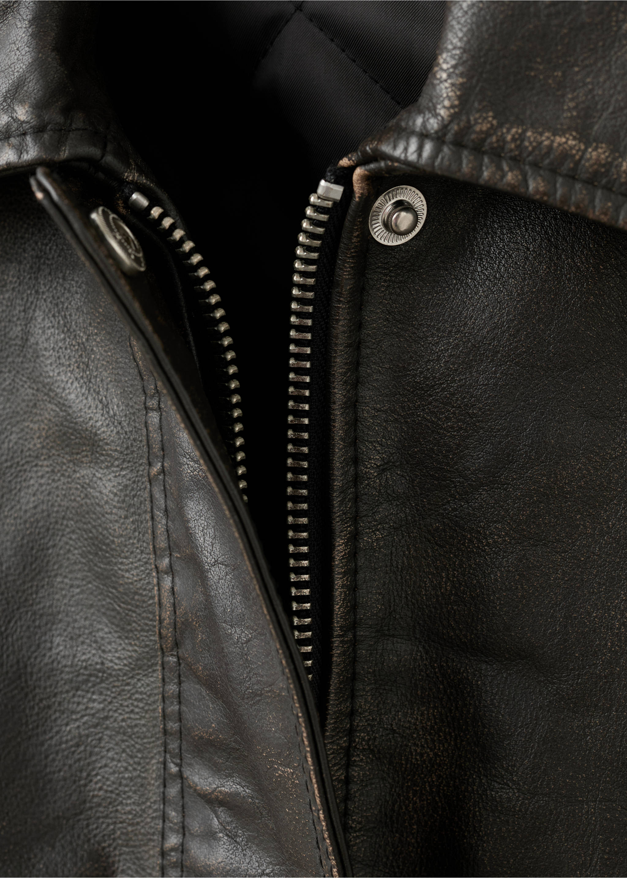 100% leather jacket with pockets - Details of the article 0, Brown. Ref: 17077907-00.